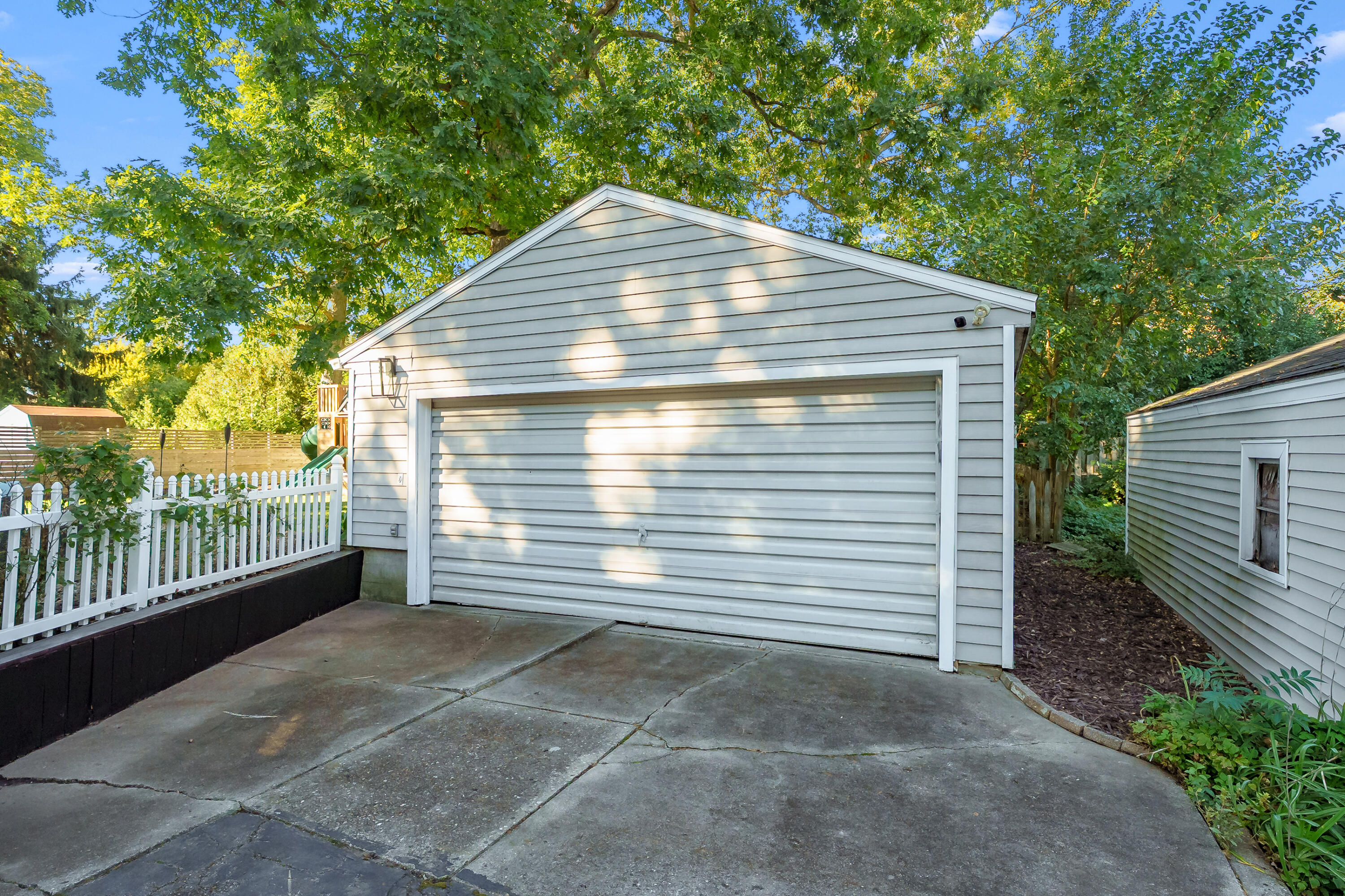 155 Holmdene Boulevard NE Grand Rapids MI 49503