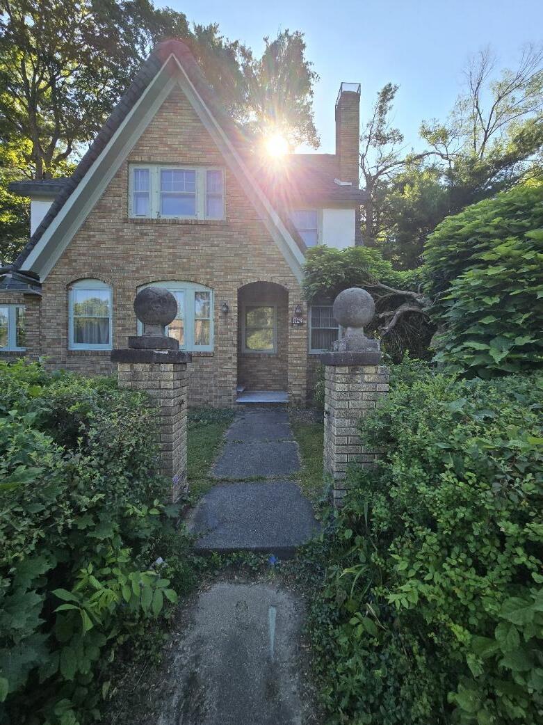 1124 Ashley Drive Kalamazoo MI 49048