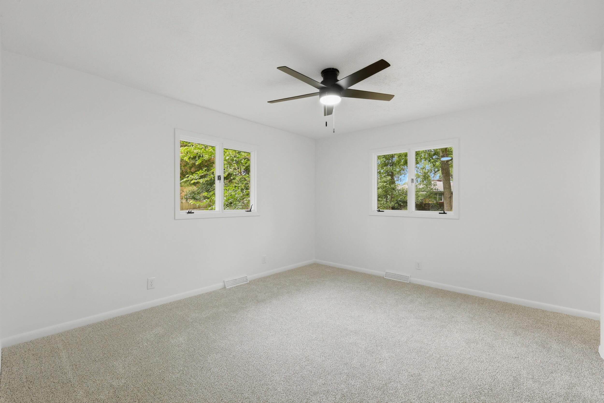 672 Jakway Avenue Benton Harbor MI 49022