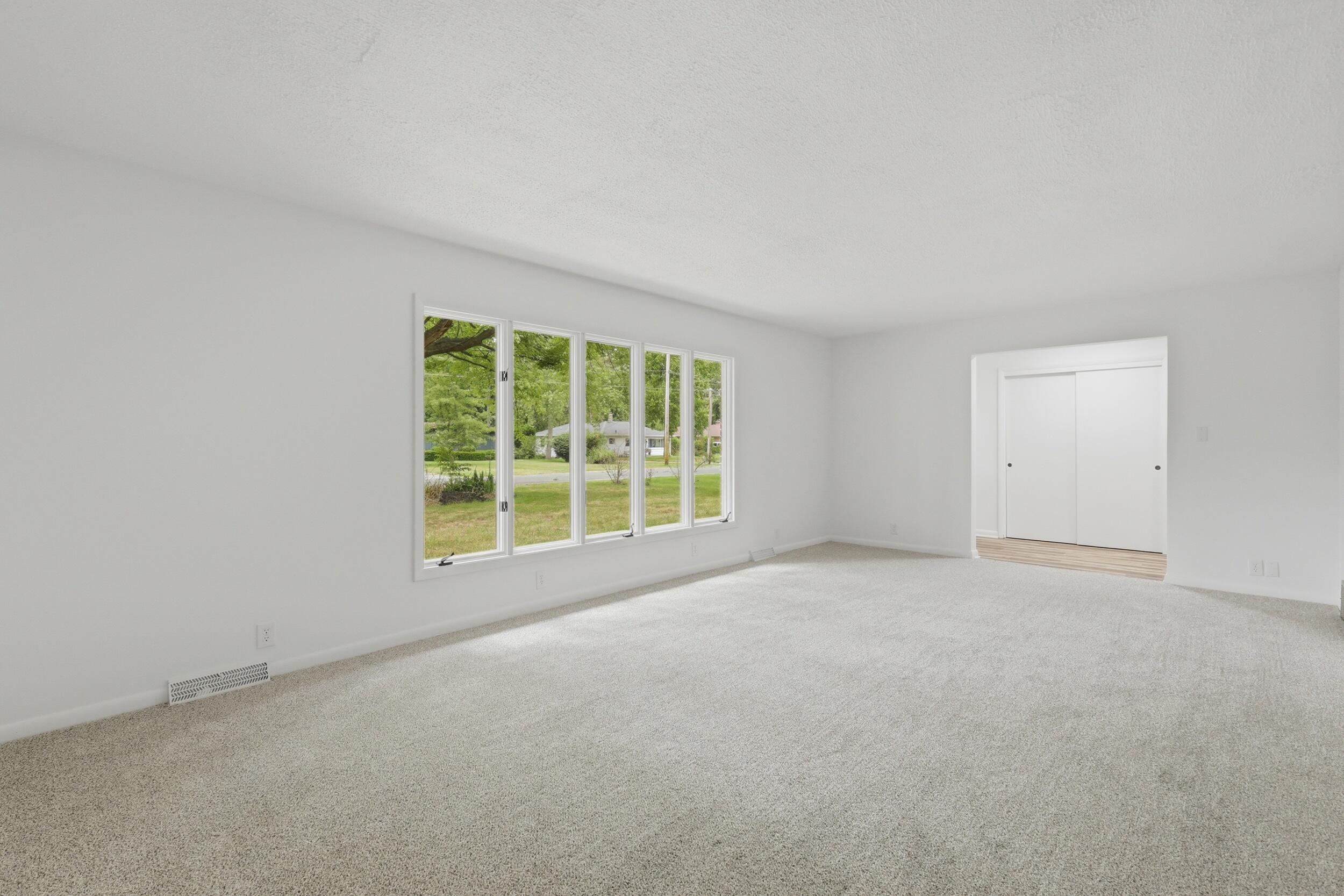 672 Jakway Avenue Benton Harbor MI 49022