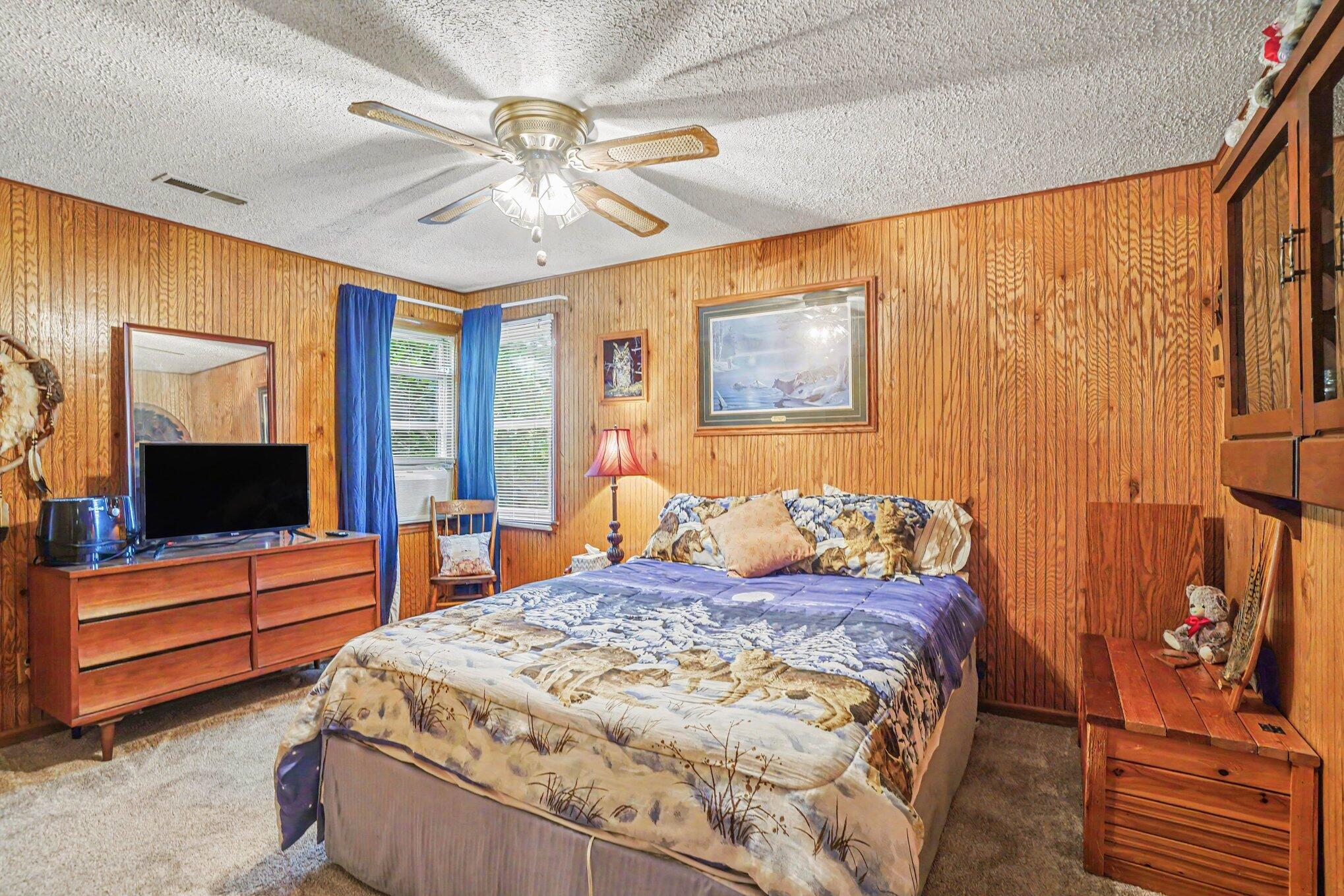 860 E Norton Avenue Muskegon MI 49444