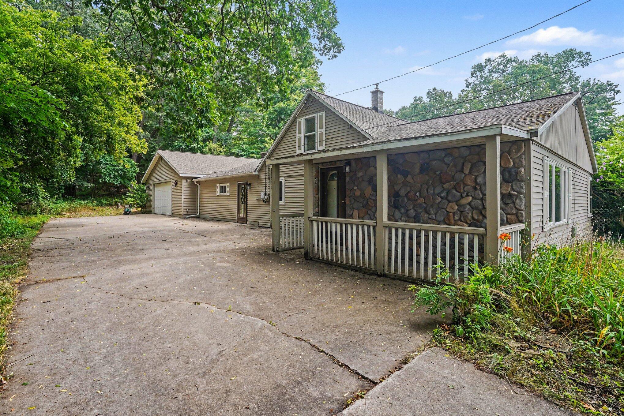 860 E Norton Avenue Muskegon MI 49444