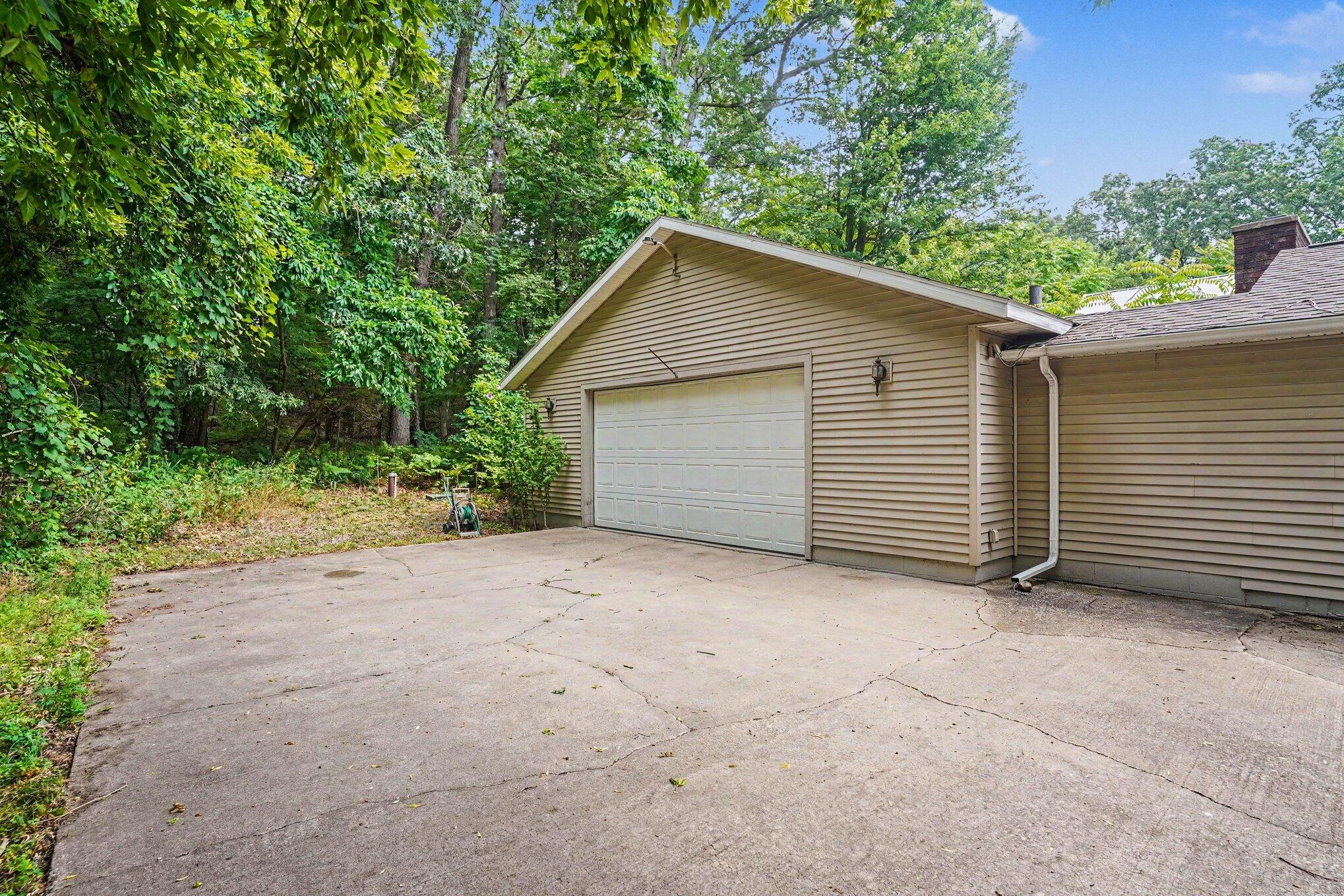 860 E Norton Avenue Muskegon MI 49444