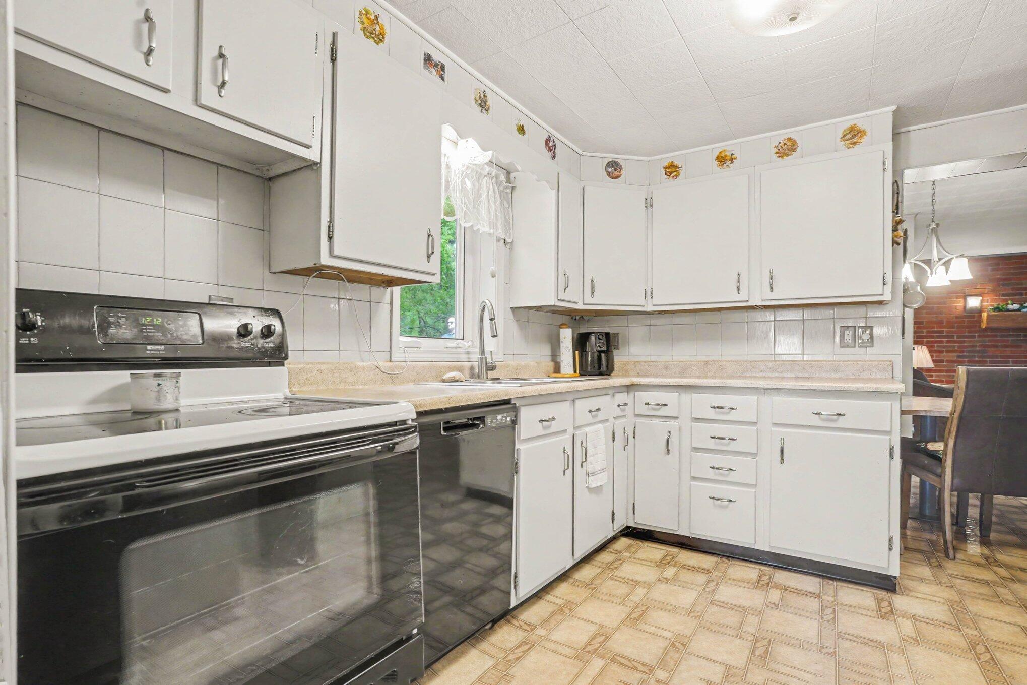 860 E Norton Avenue Muskegon MI 49444