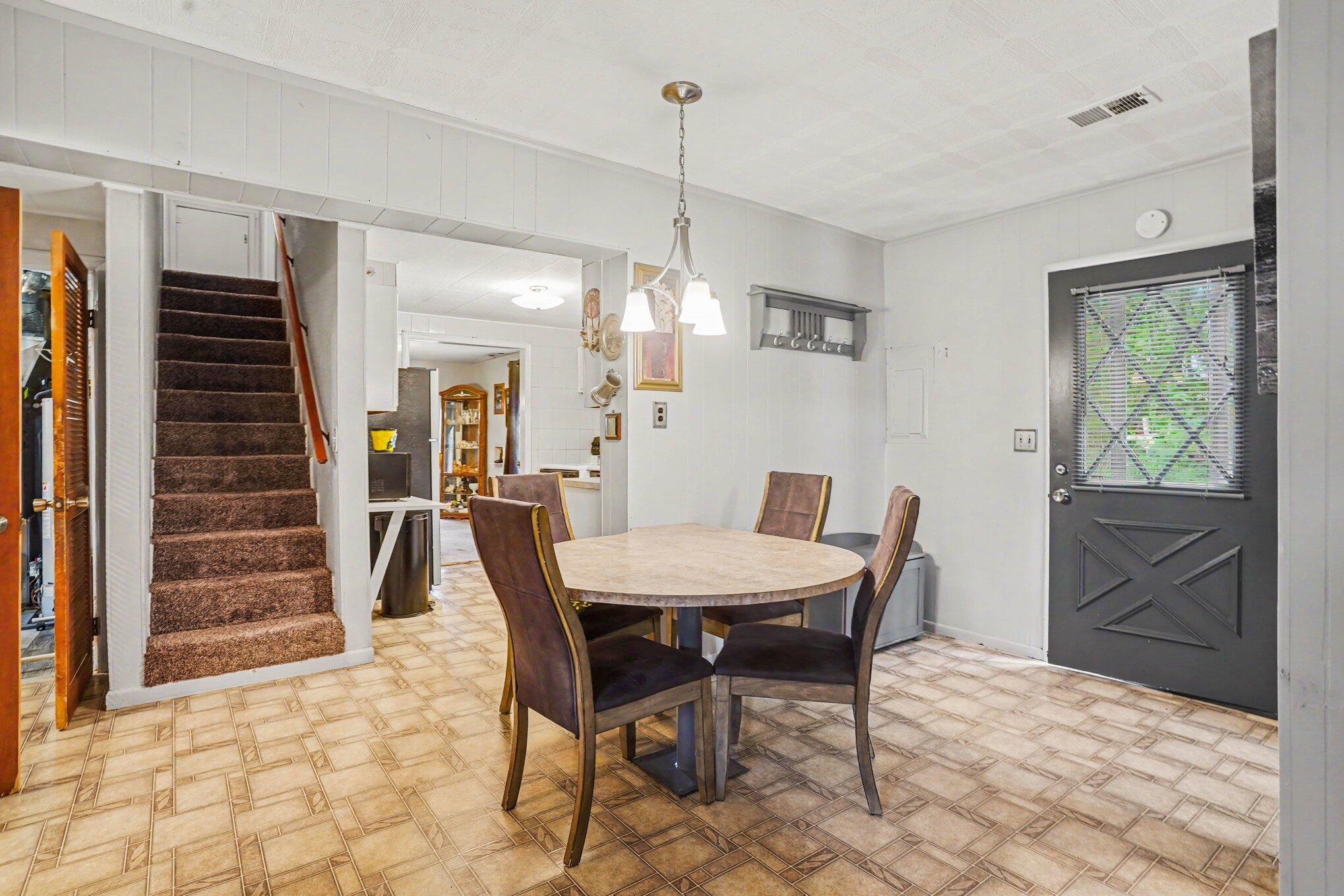 860 E Norton Avenue Muskegon MI 49444