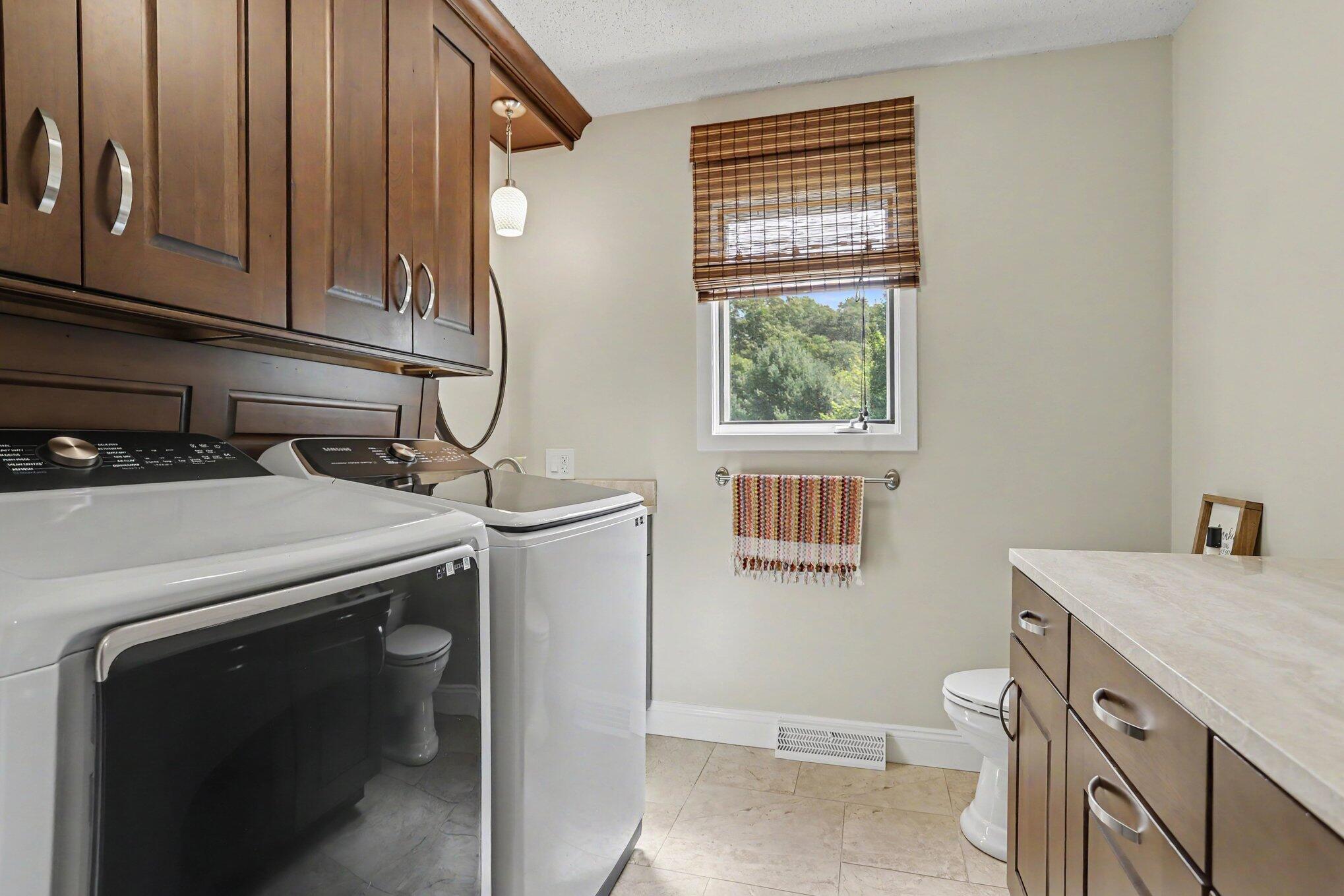 1244 Merry Brook Drive Kalamazoo MI 49048