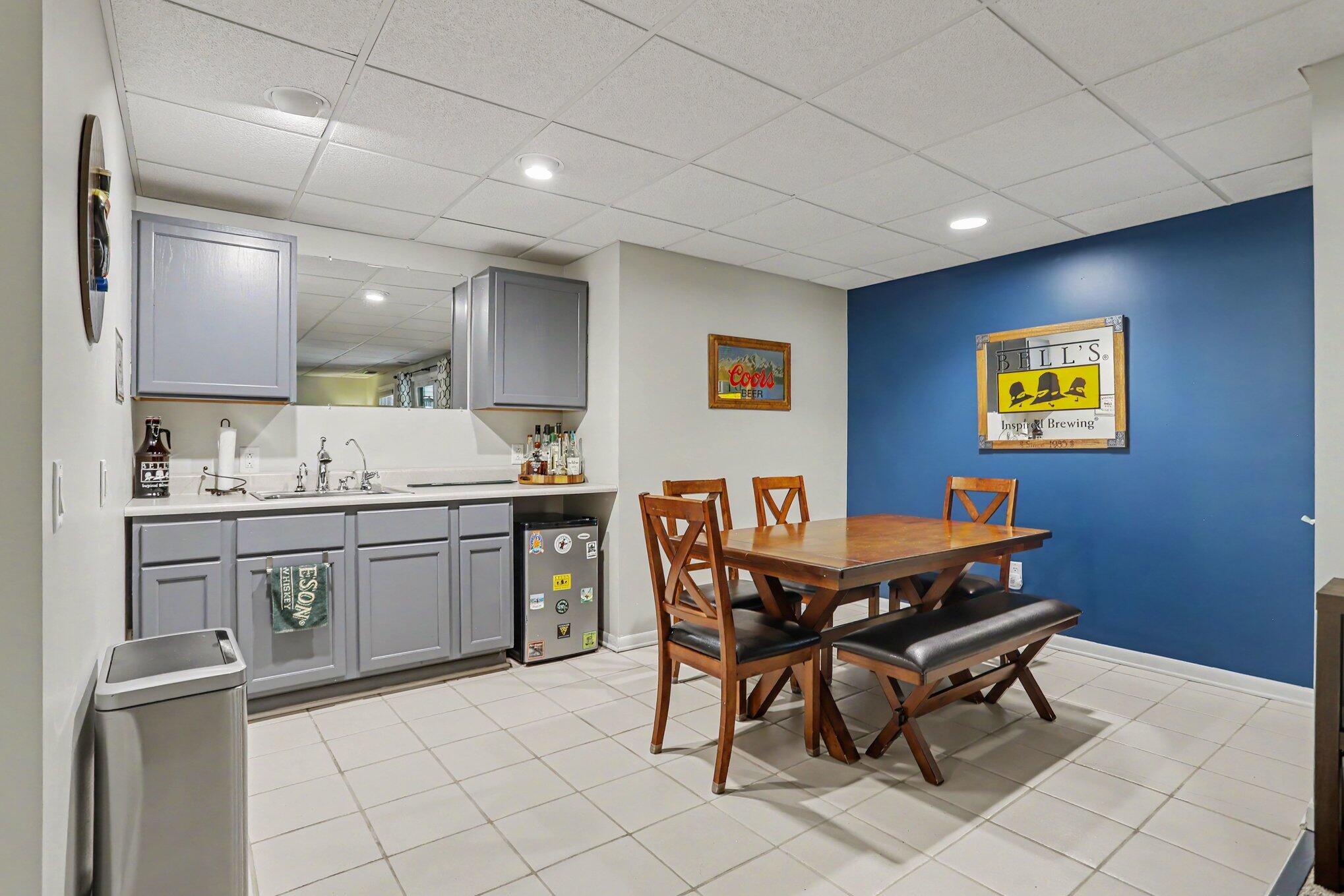 1244 Merry Brook Drive Kalamazoo MI 49048