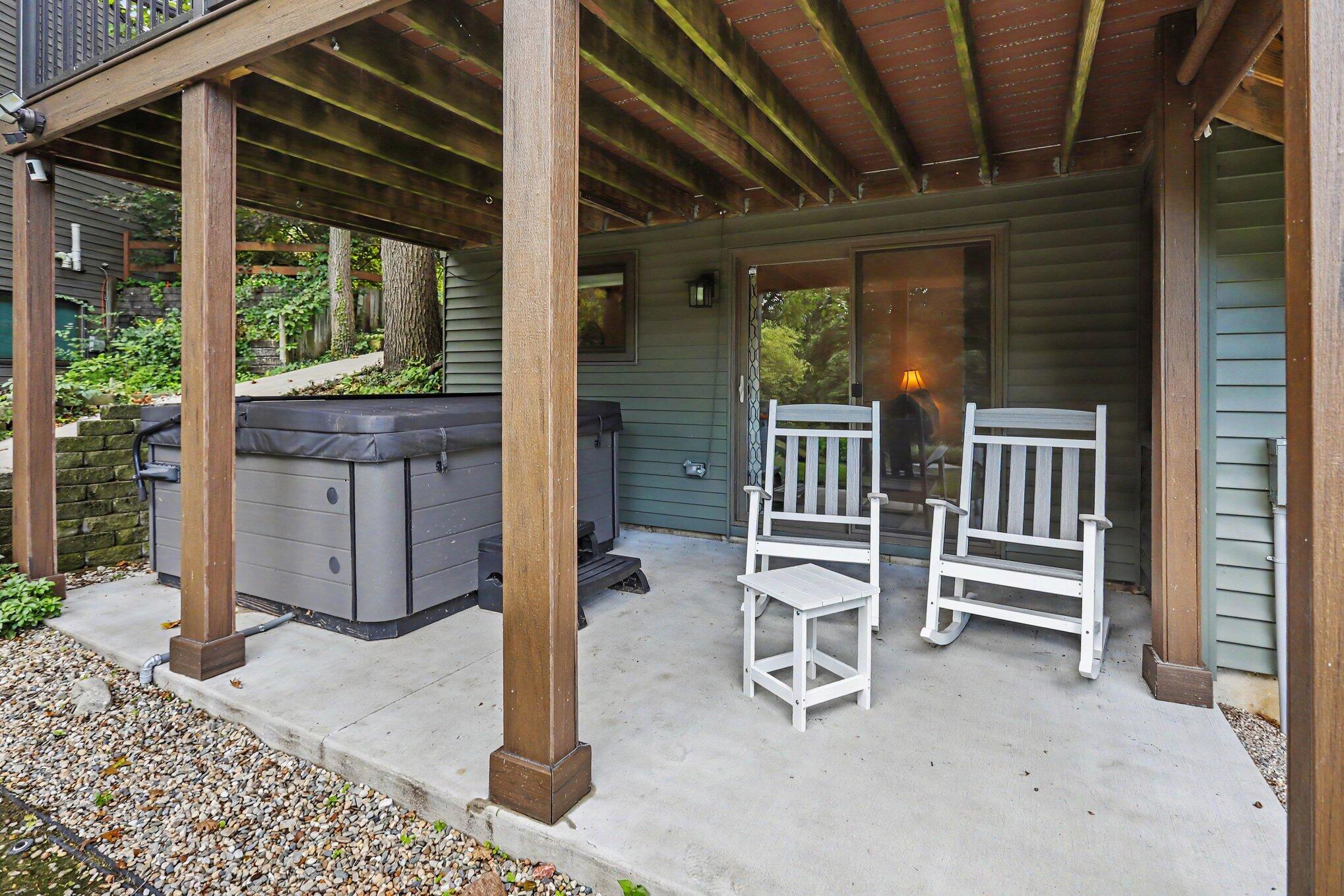 1244 Merry Brook Drive Kalamazoo MI 49048