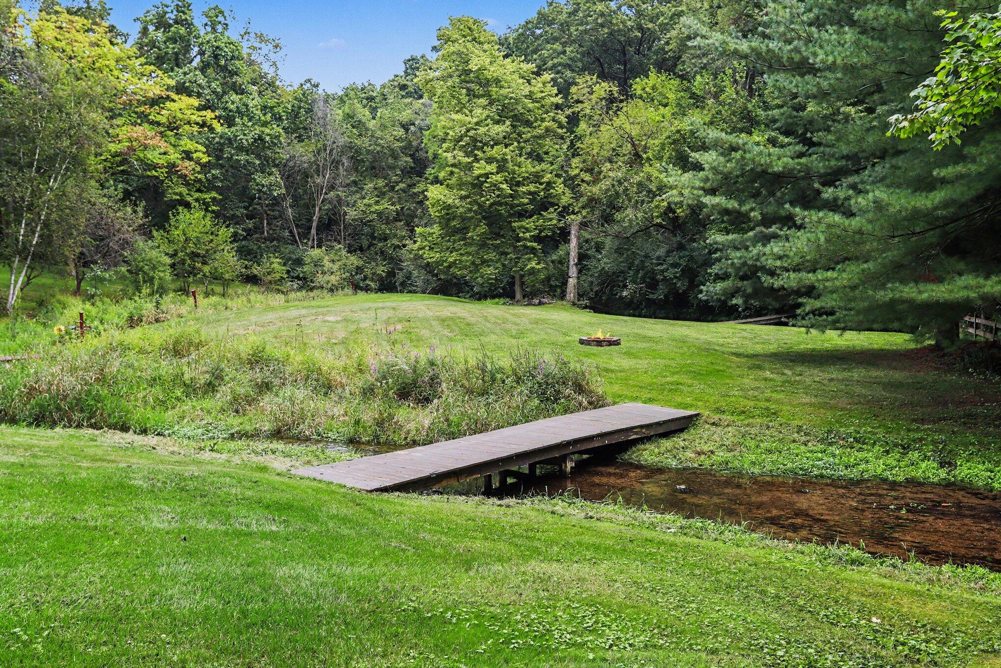 1244 Merry Brook Drive Kalamazoo MI 49048