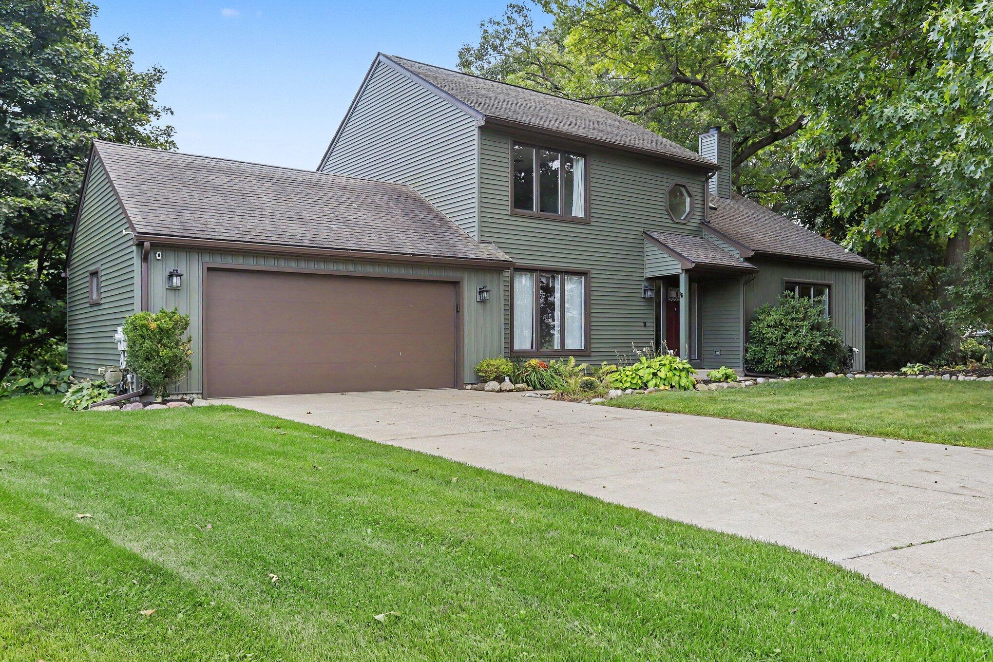1244 Merry Brook Drive Kalamazoo MI 49048