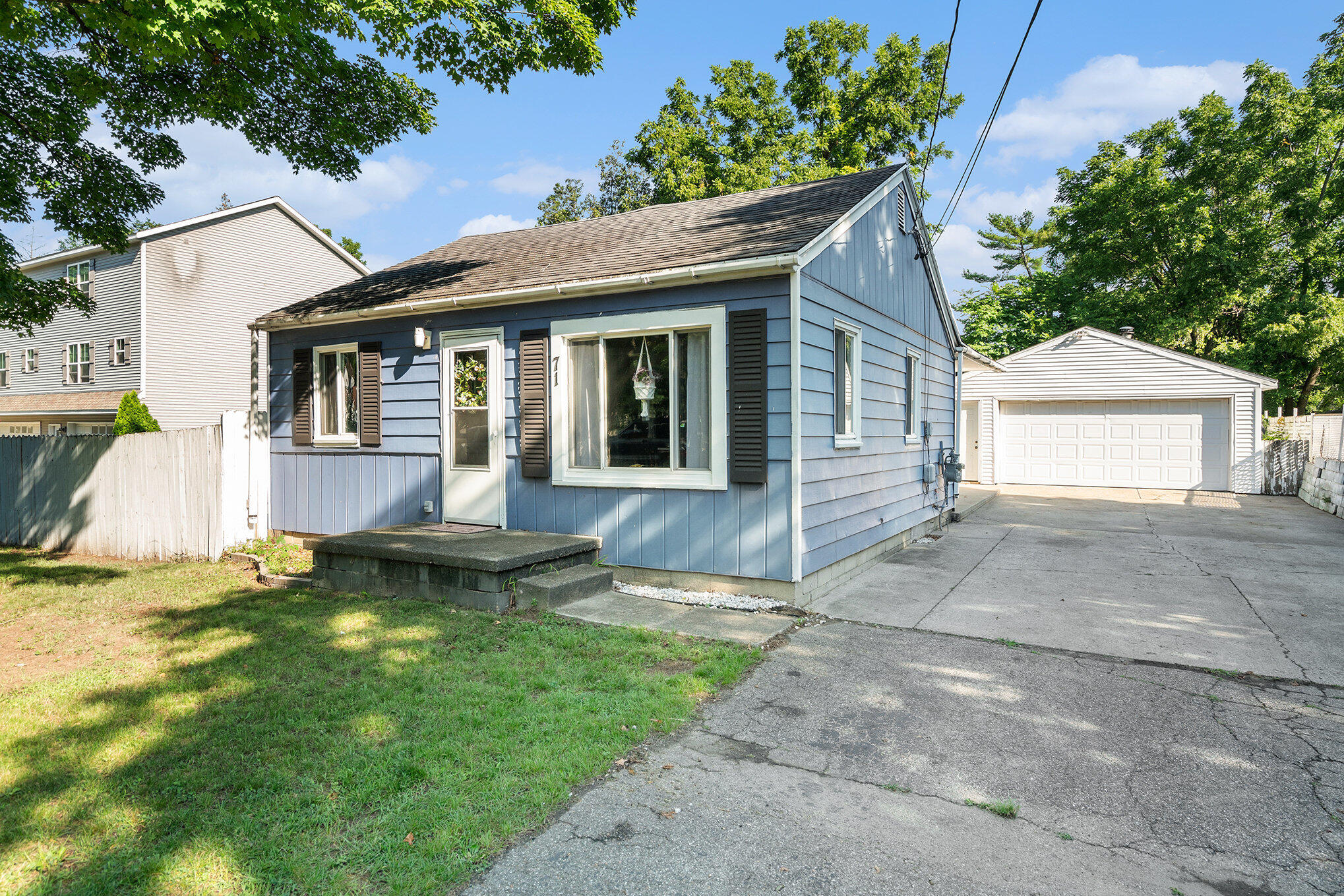 71 Jonquil Street SW Grand Rapids MI 49548