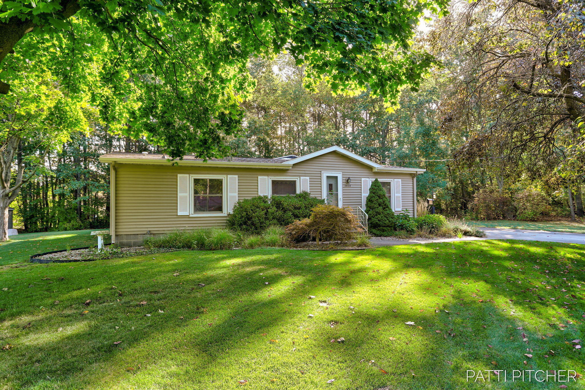 14128 Luckett Lane Grand Haven MI 49417