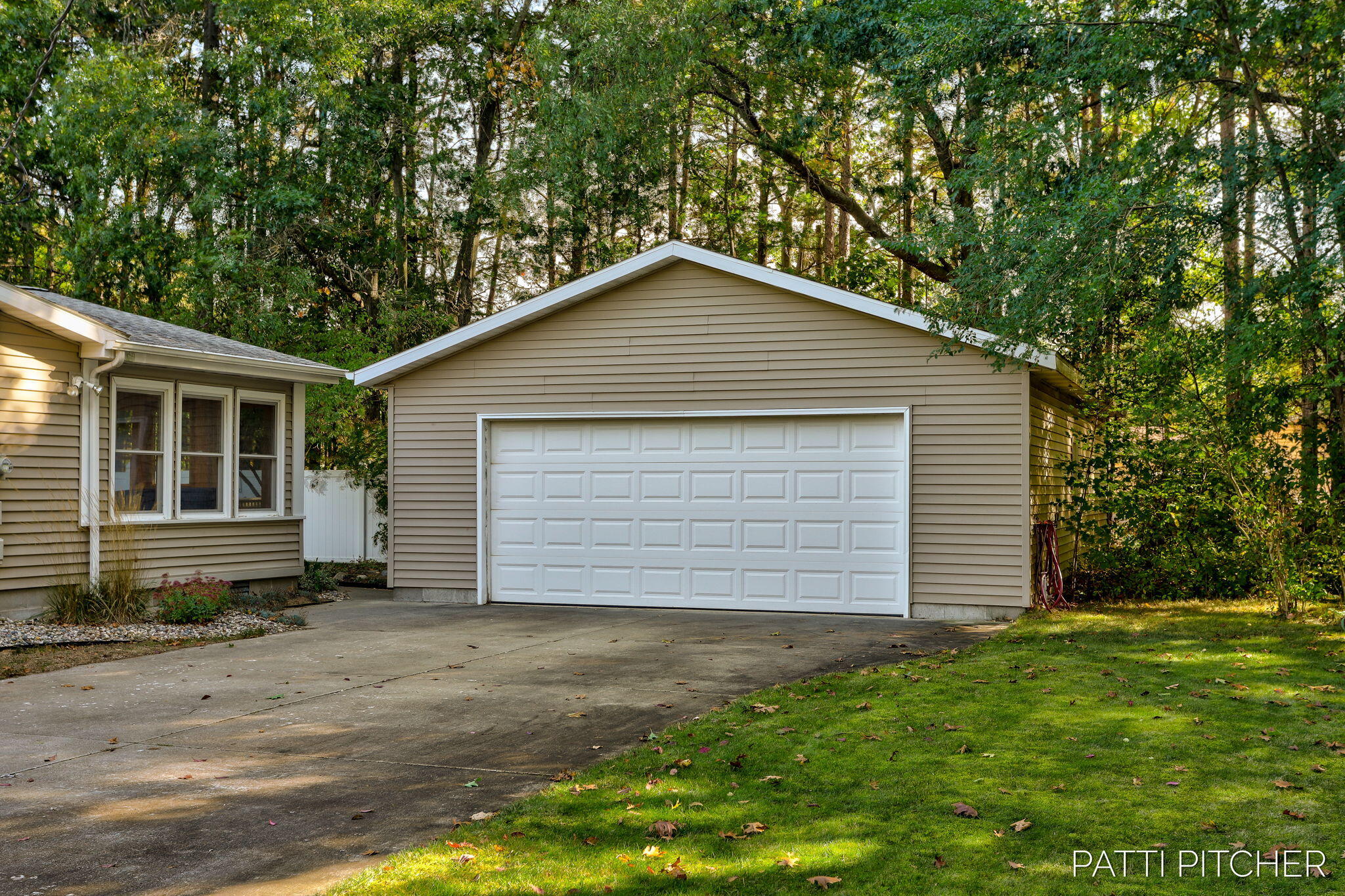 14128 Luckett Lane Grand Haven MI 49417