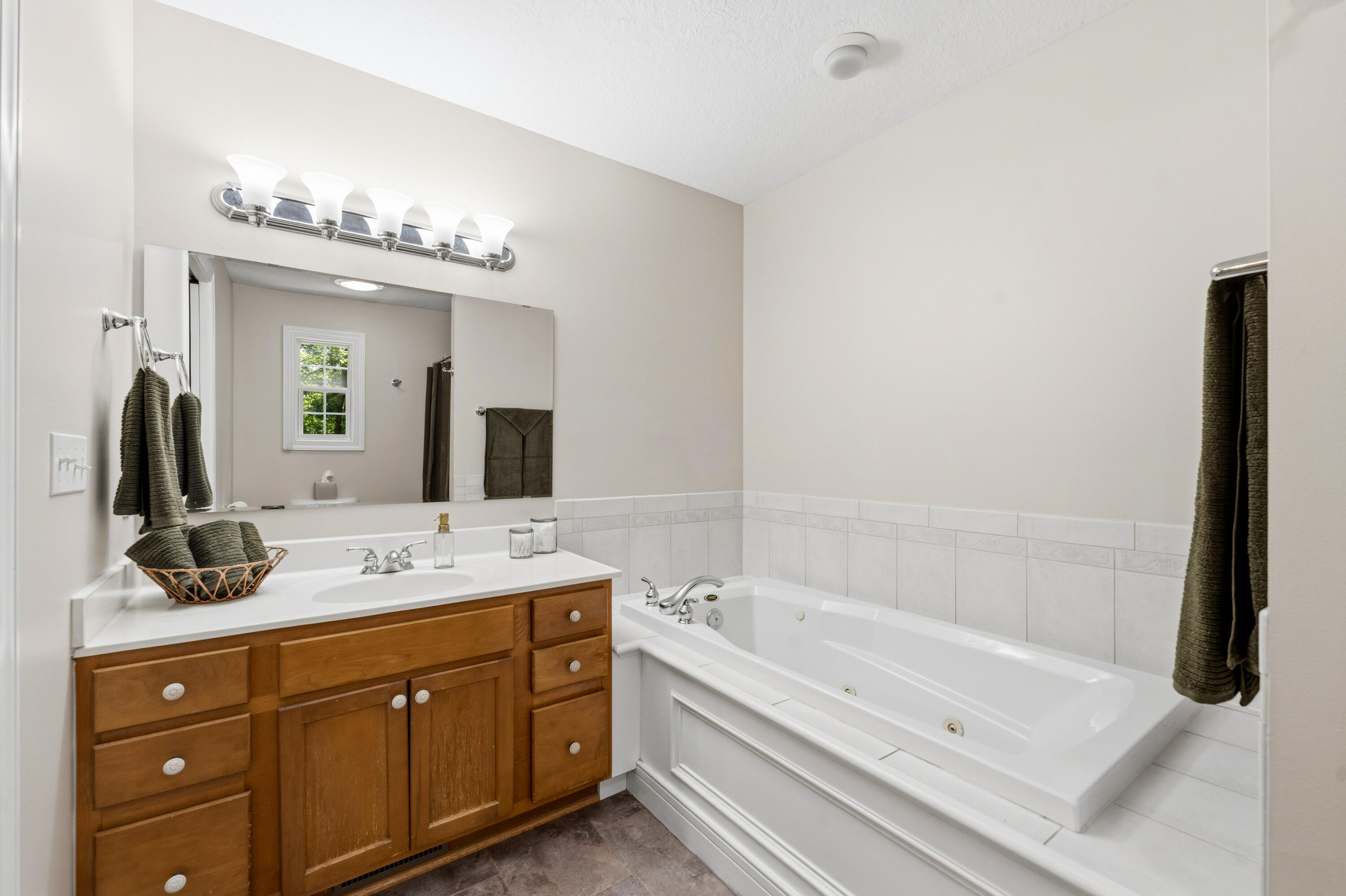 3348 Rothwell Court Kalamazoo MI 49009