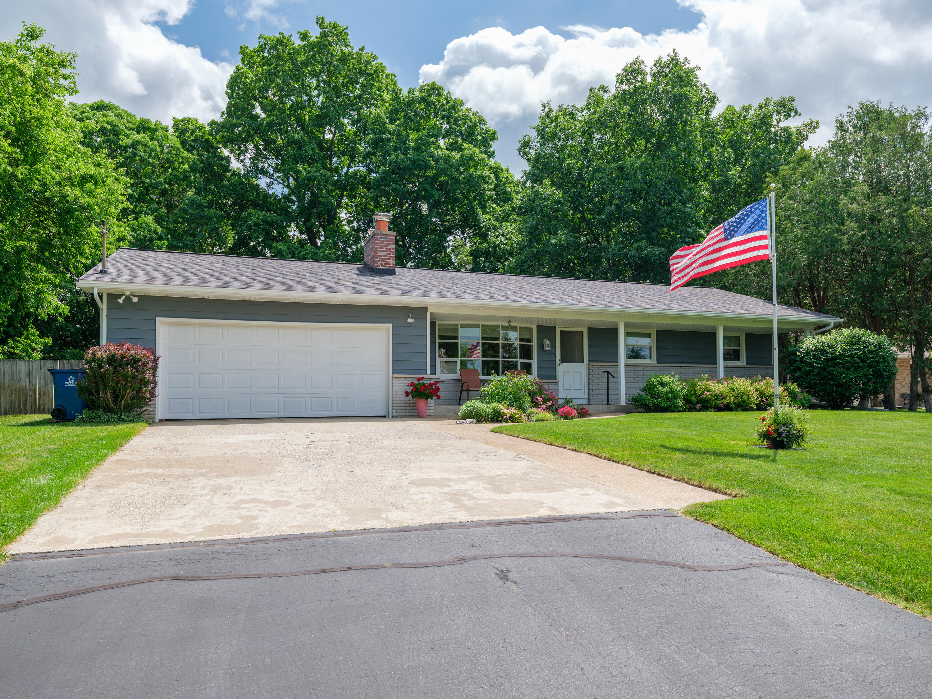 5482 Lindenwood Street Kalamazoo MI 49004
