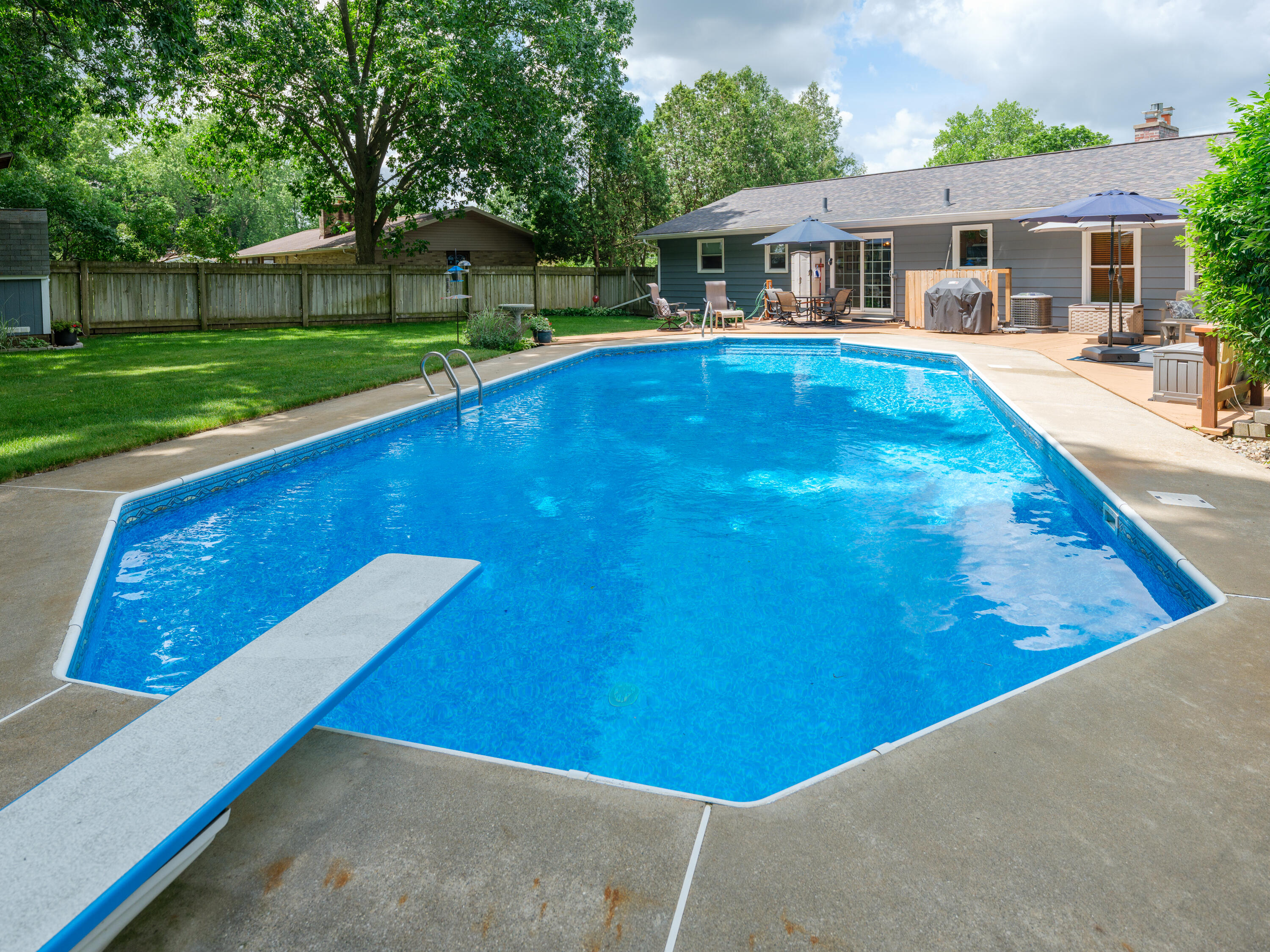 5482 Lindenwood Street Kalamazoo MI 49004