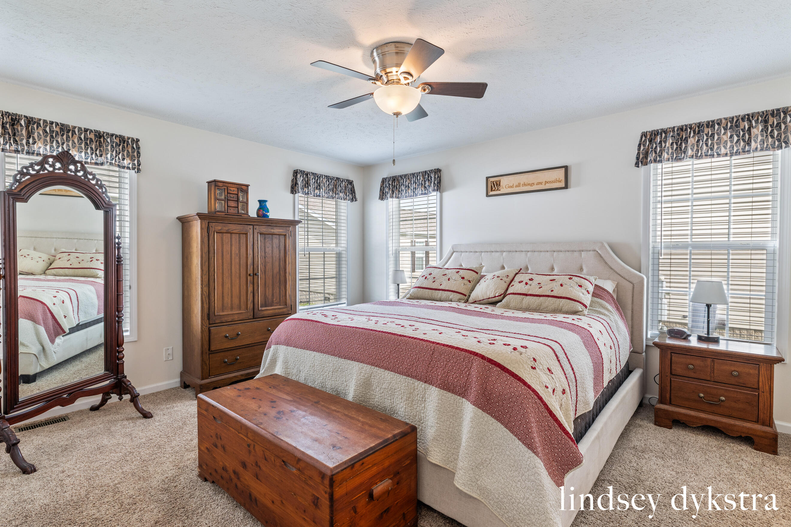 5231 Woodberry Lane Holland MI 49423