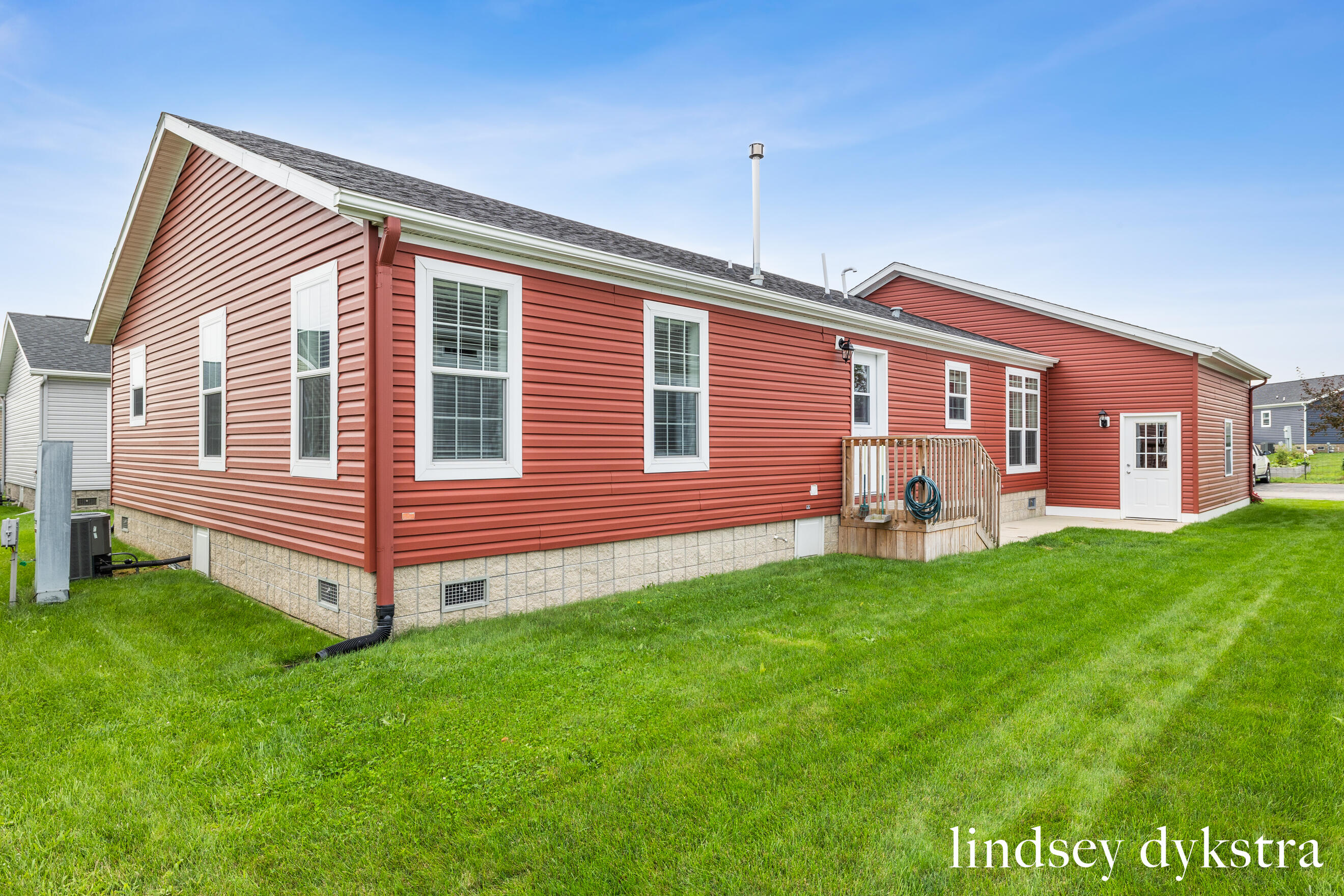 5231 Woodberry Lane Holland MI 49423