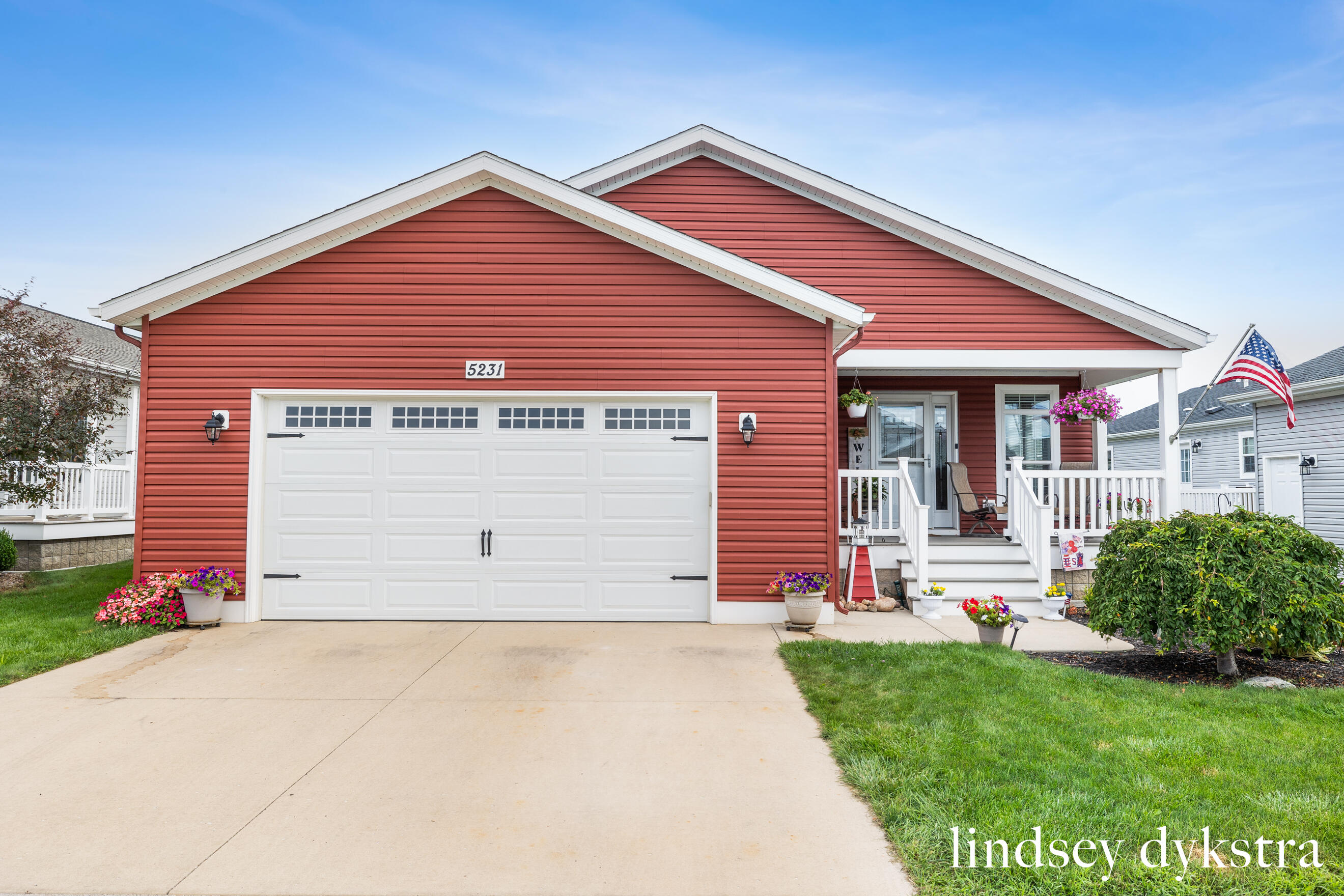 5231 Woodberry Lane Holland MI 49423