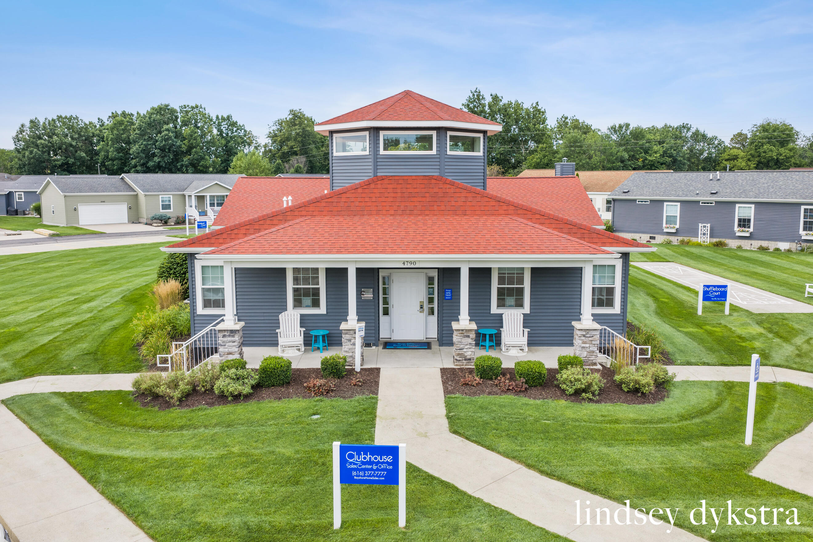 5231 Woodberry Lane Holland MI 49423