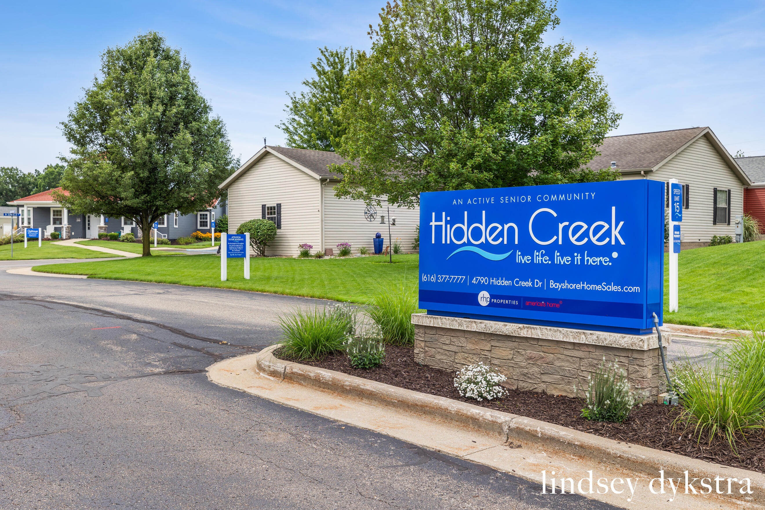 5231 Woodberry Lane Holland MI 49423