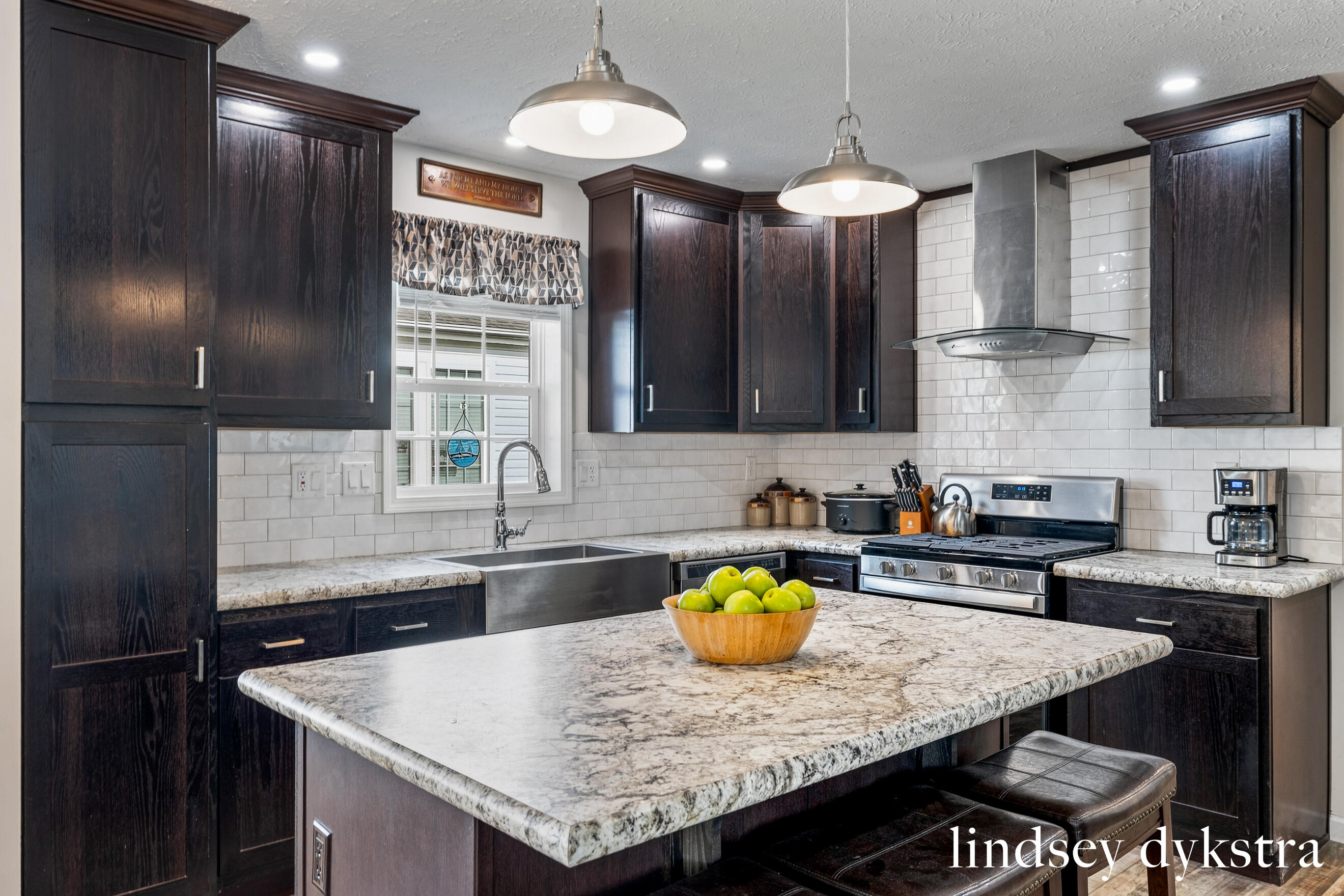 5231 Woodberry Lane Holland MI 49423