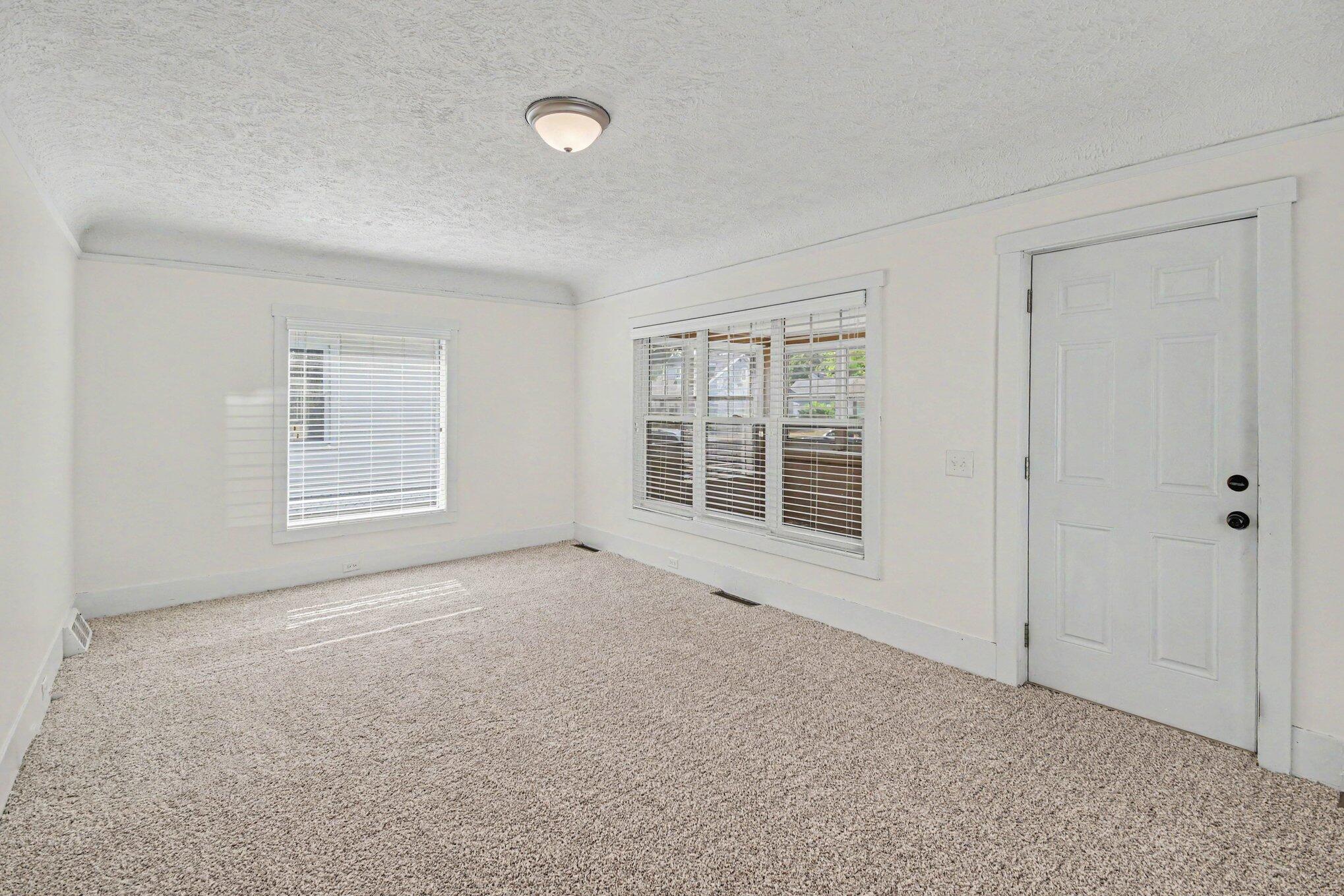 735 Eleanor Street NE Grand Rapids MI 49505
