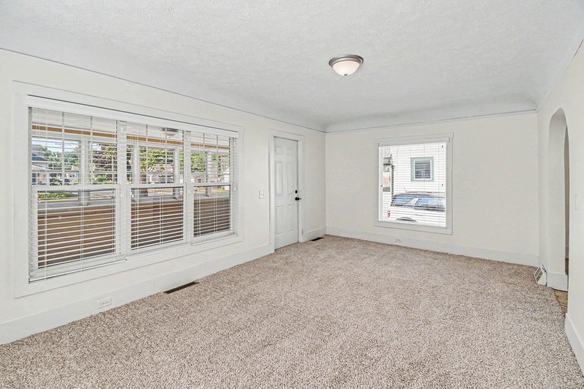 735 Eleanor Street NE Grand Rapids MI 49505