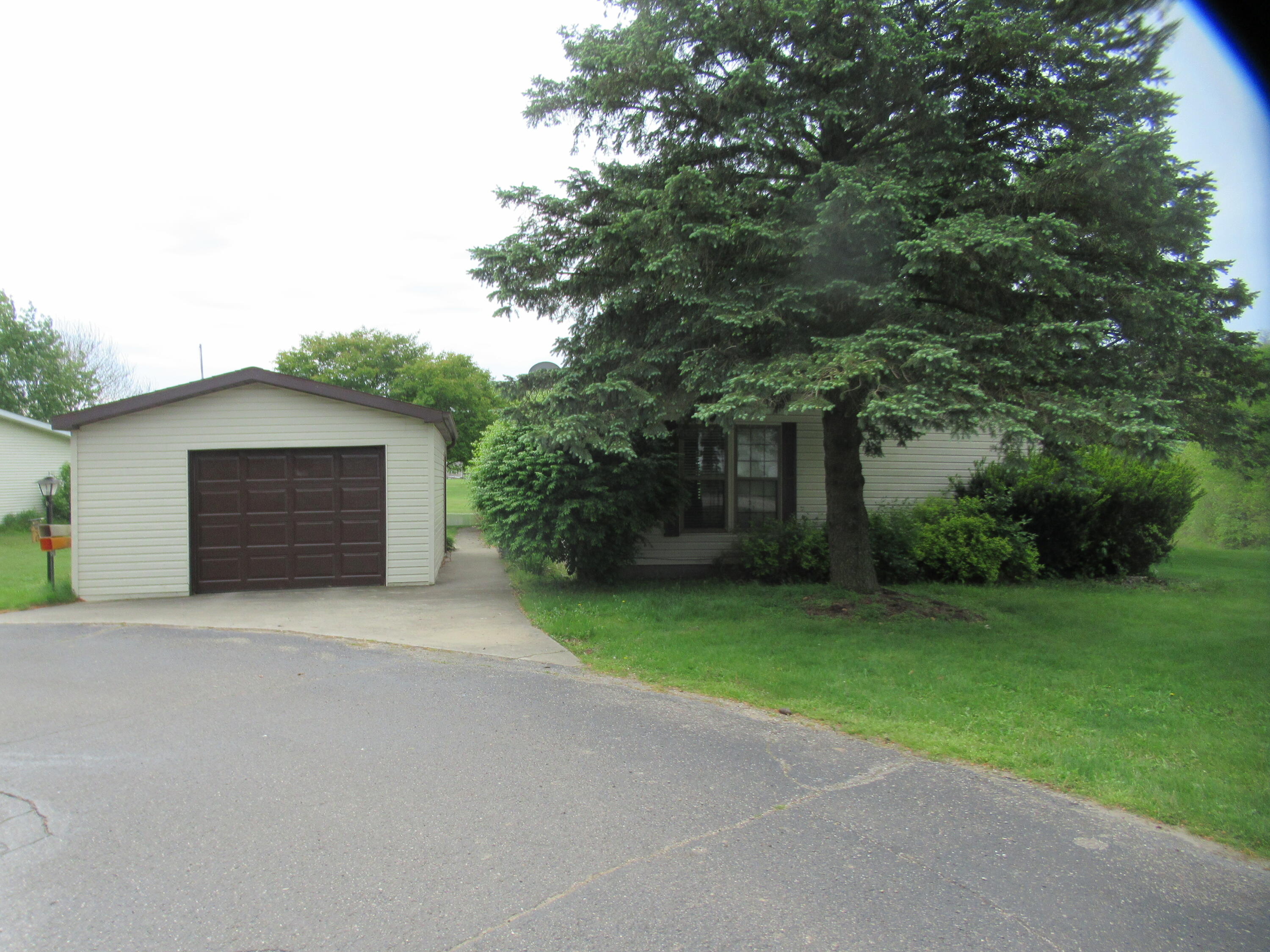 400 E South Street Marcellus MI 49067