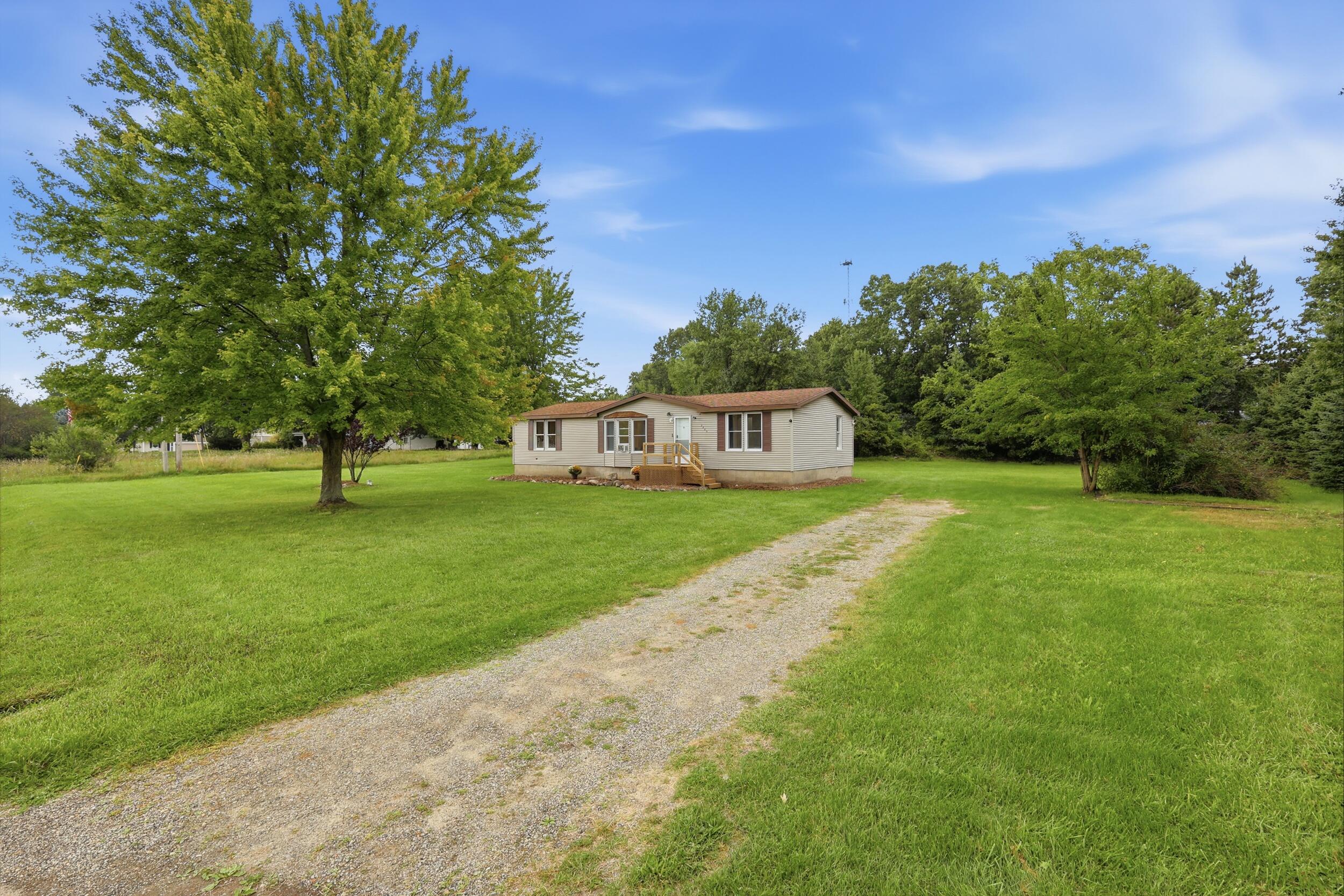 9949 10 Mile Road NE Rockford MI 49341
