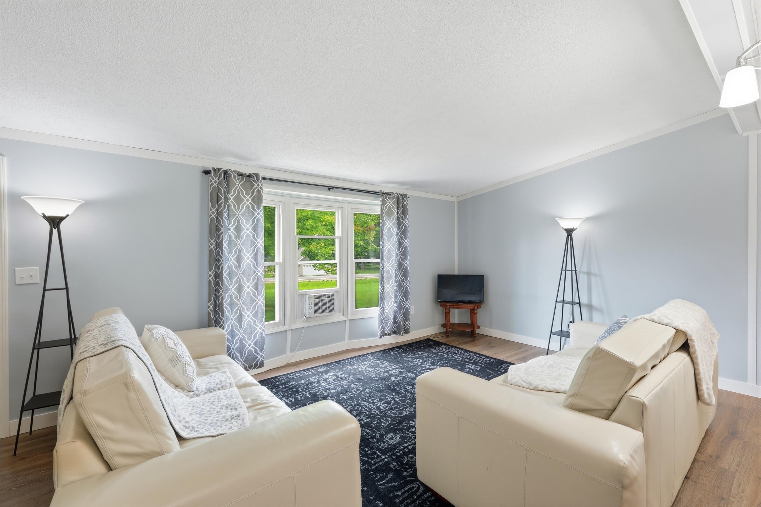 9949 10 Mile Road NE Rockford MI 49341