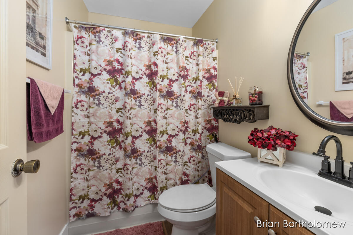 2657 Leffingwell Avenue NE Grand Rapids MI 49525
