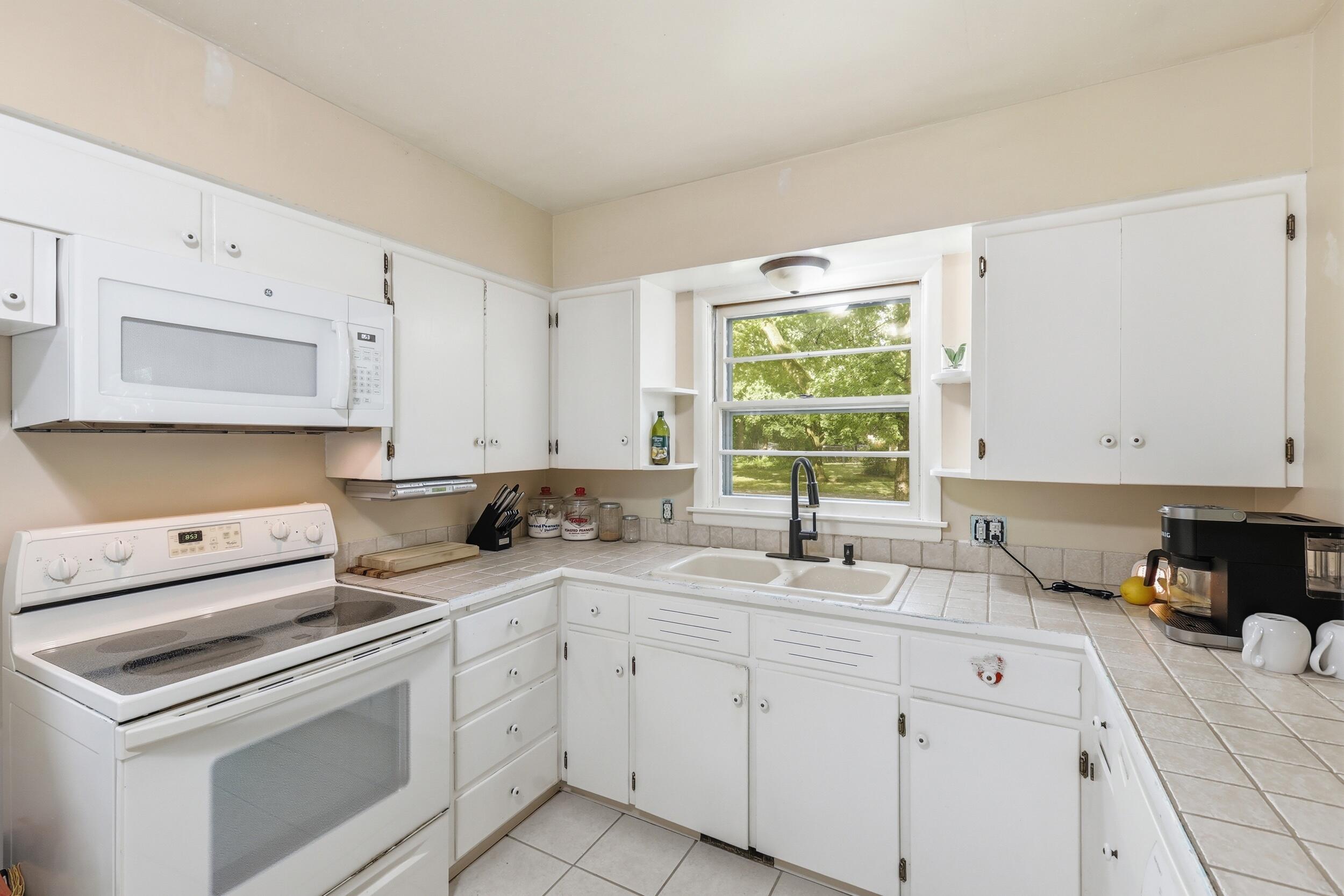 719 Aster Avenue Holland MI 49423