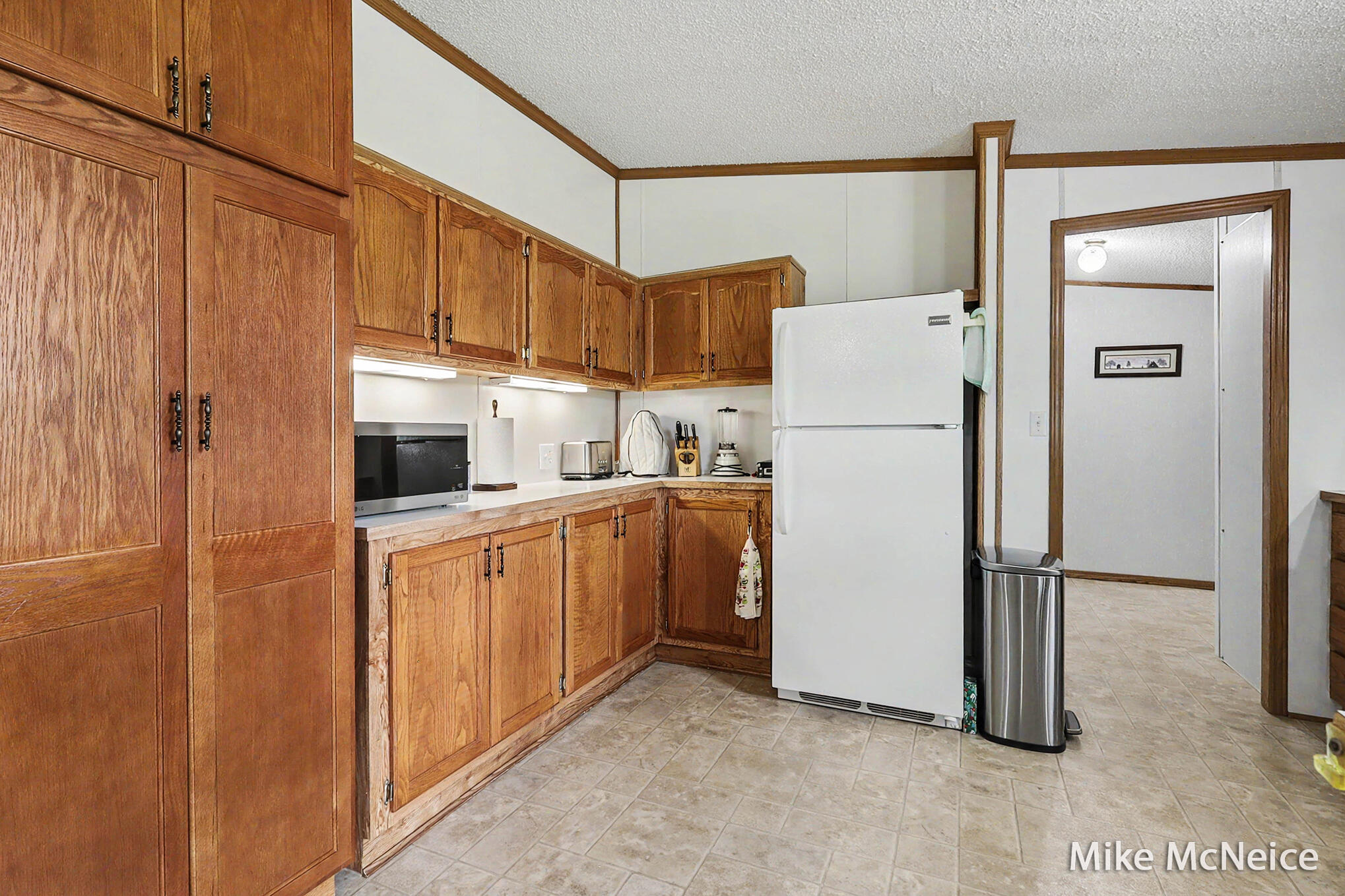 2079 W Mcmillan Road Muskegon MI 49445