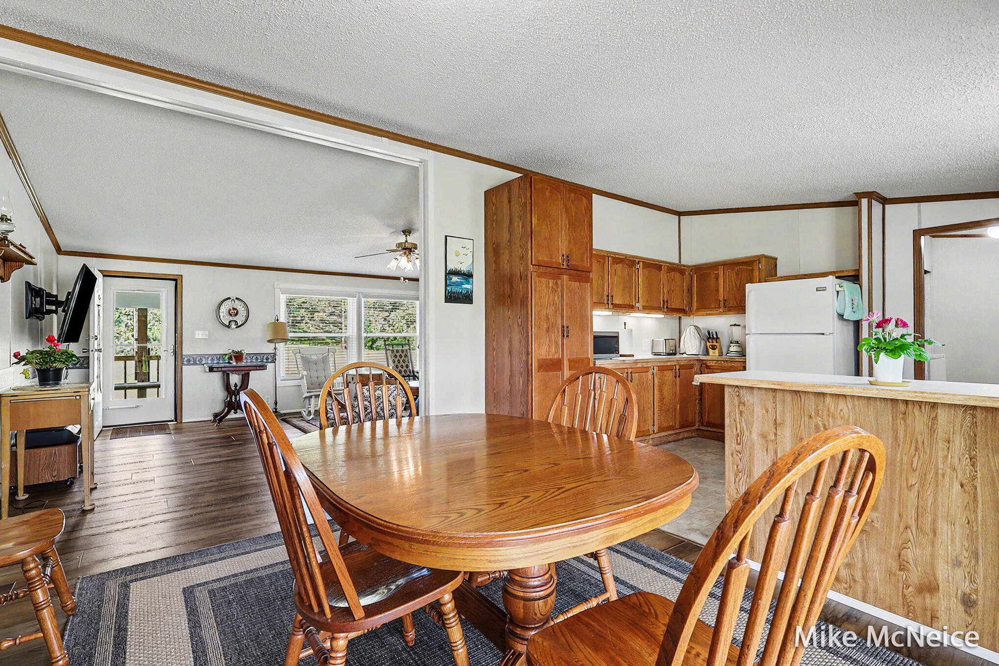 2079 W Mcmillan Road Muskegon MI 49445