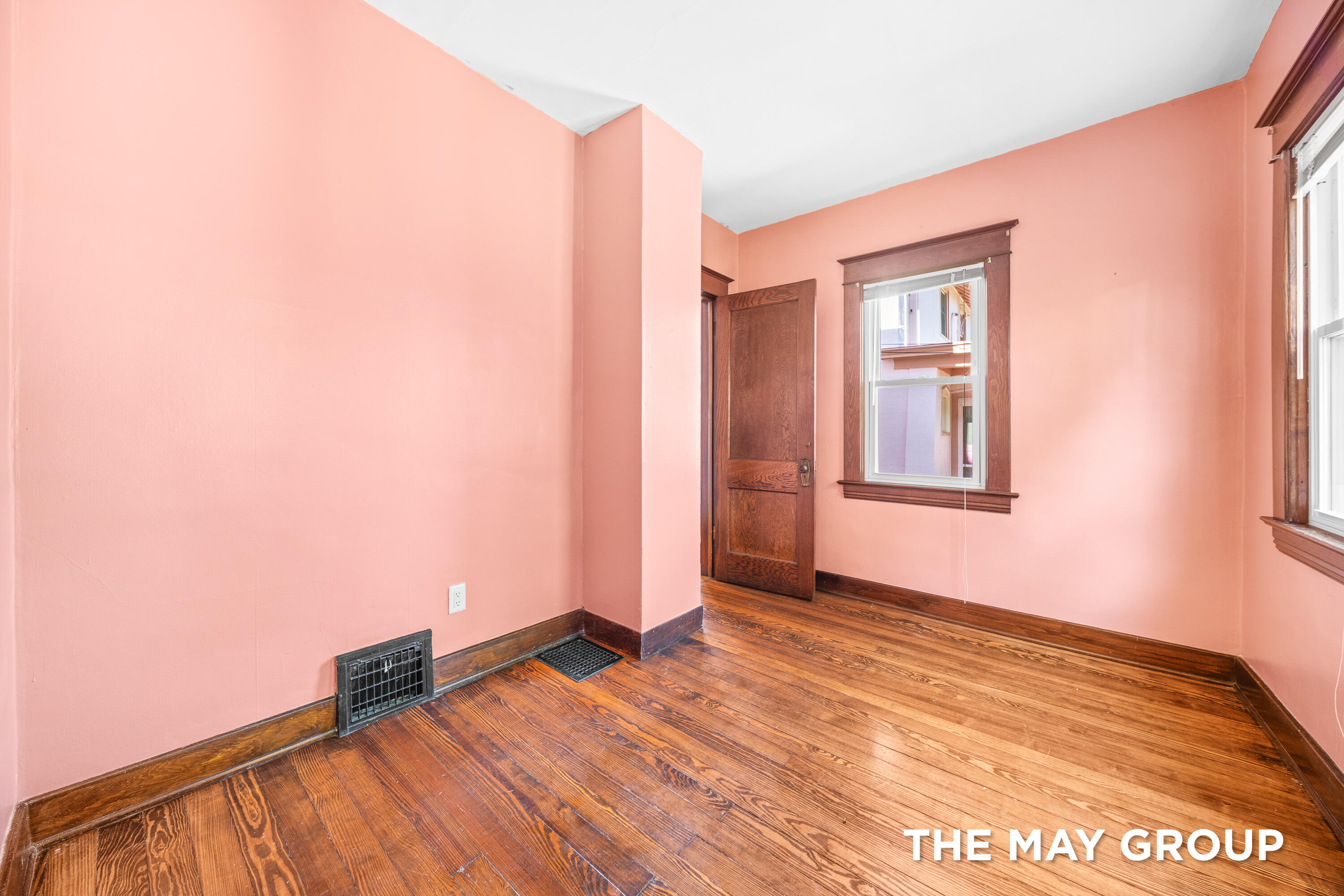 733 Lockwood Street NE Grand Rapids MI 49503