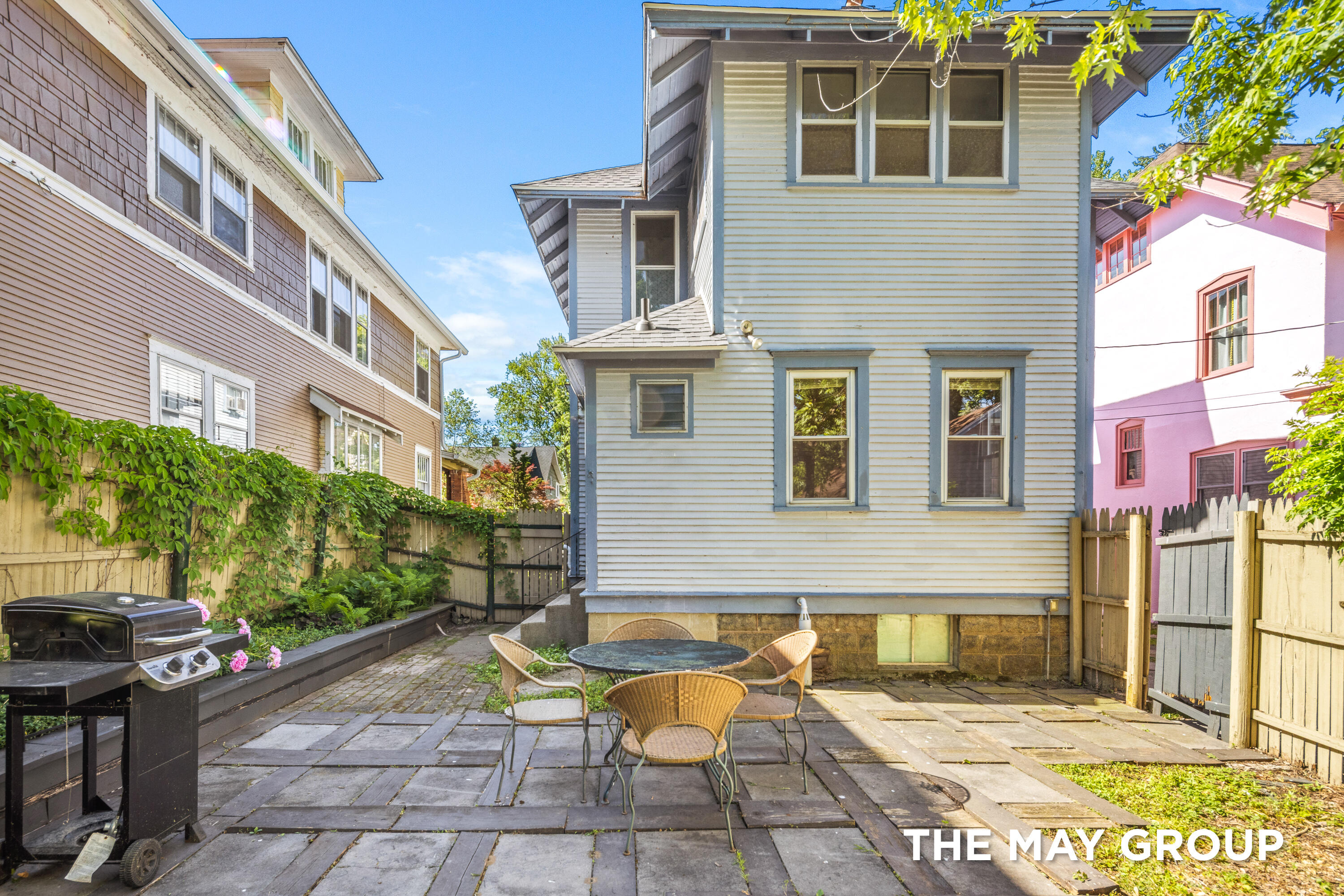 733 Lockwood Street NE Grand Rapids MI 49503