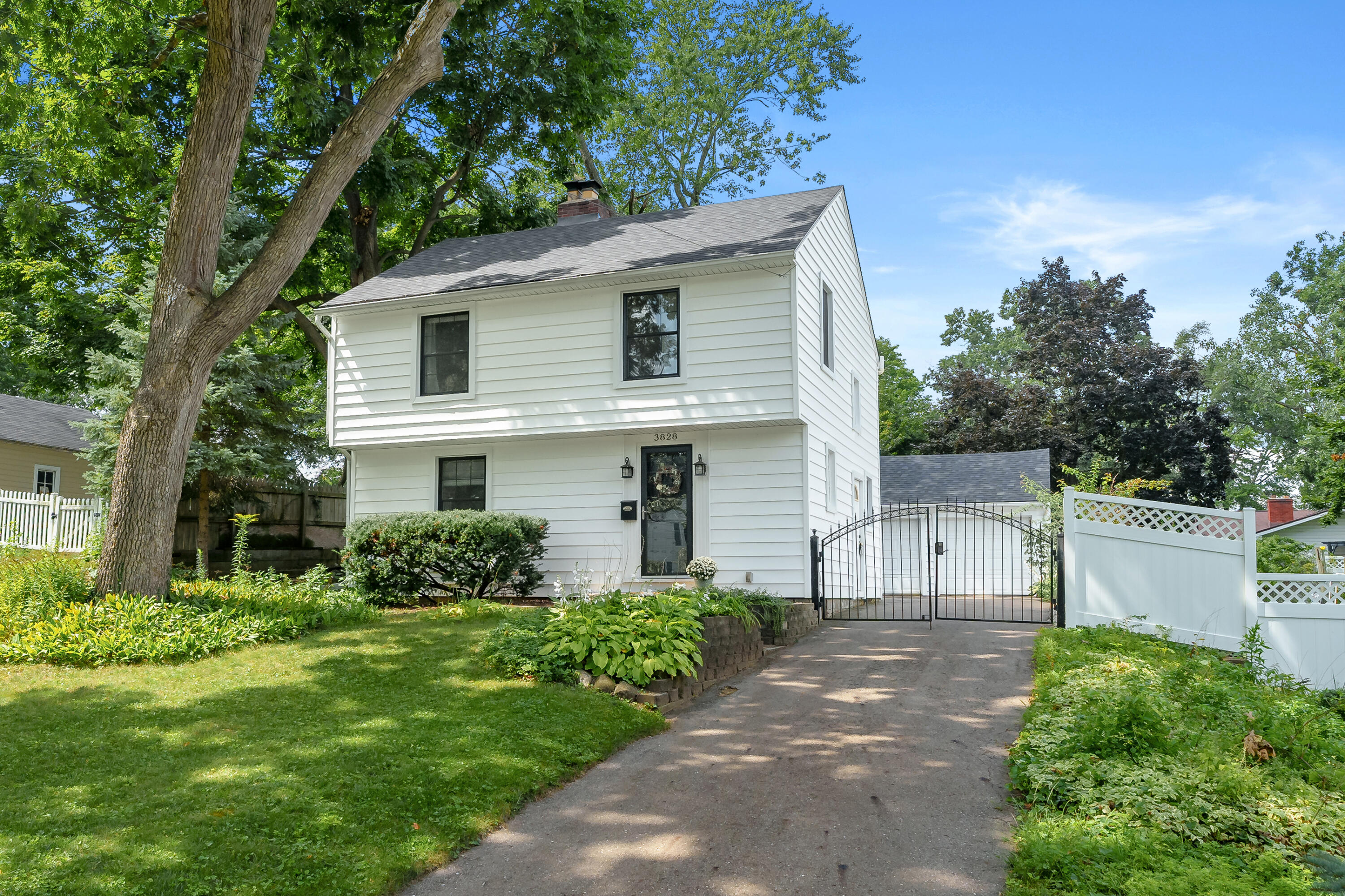 3828 Dale Street Kalamazoo MI 49001