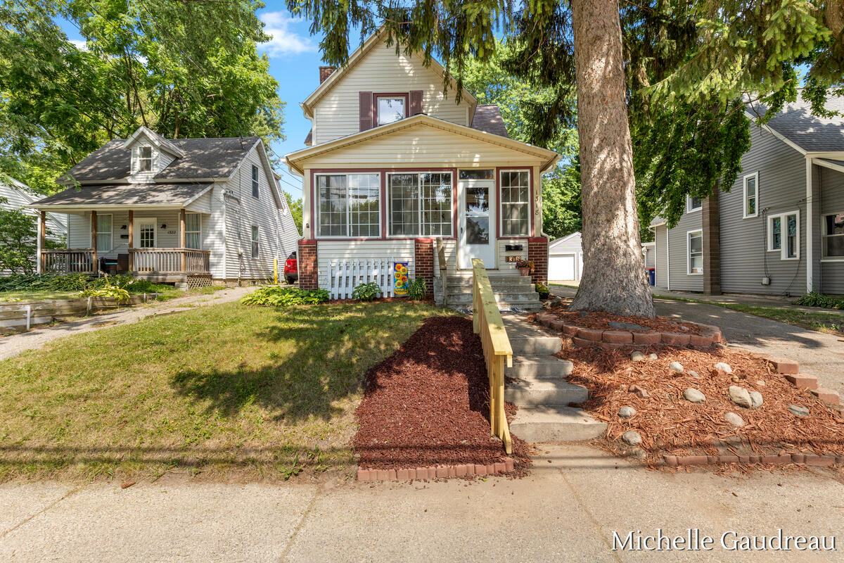 1318 Portland Avenue NE Grand Rapids MI 49505