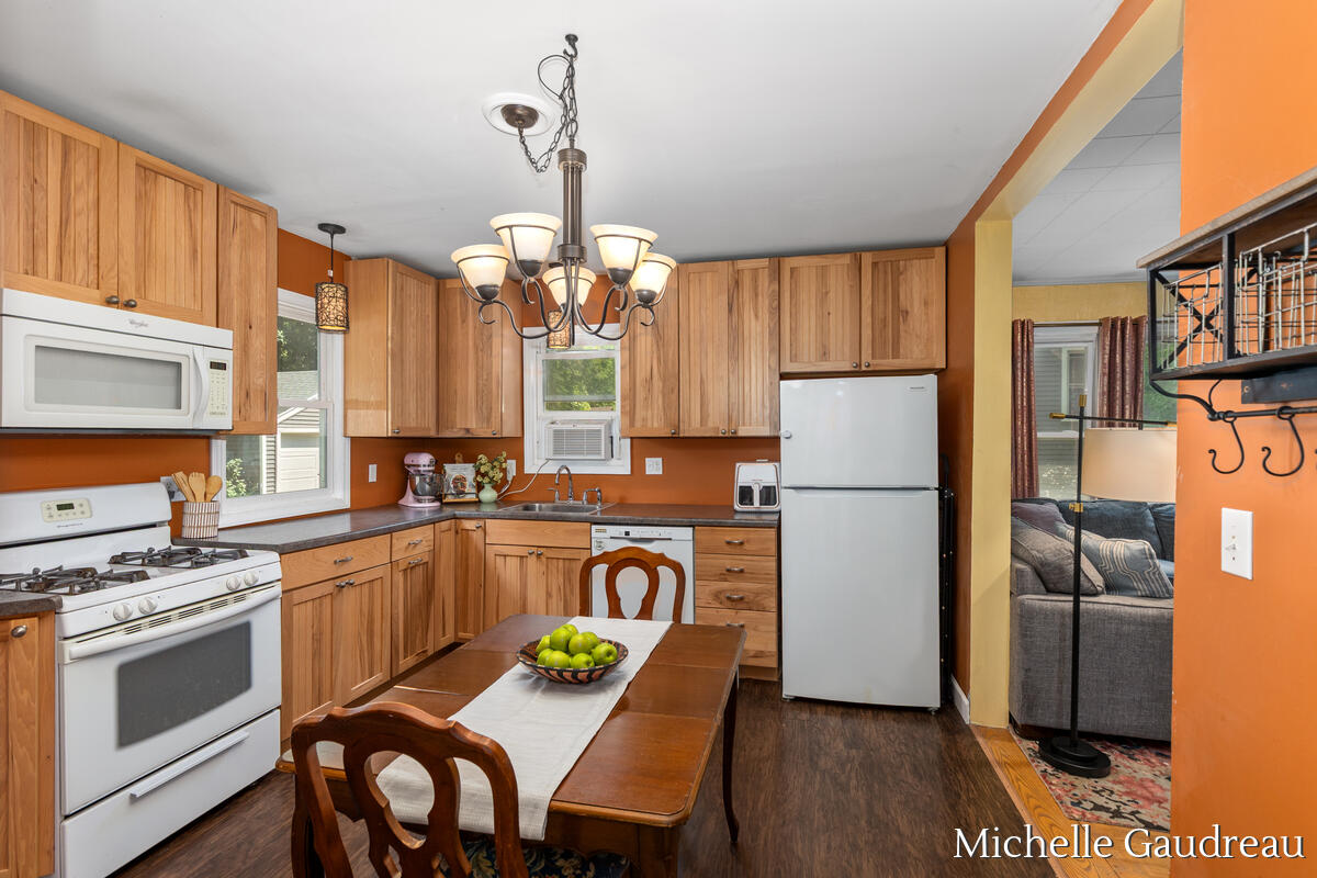 1318 Portland Avenue NE Grand Rapids MI 49505