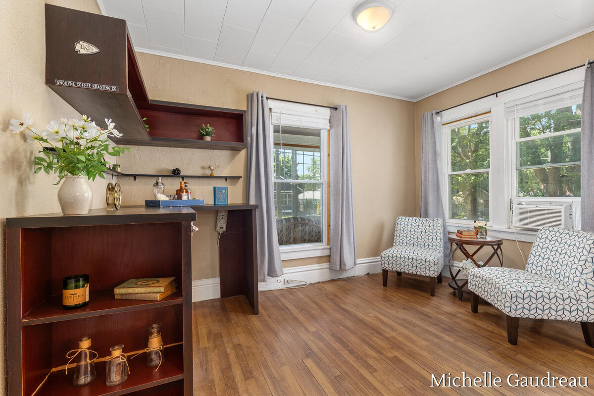 1318 Portland Avenue NE Grand Rapids MI 49505