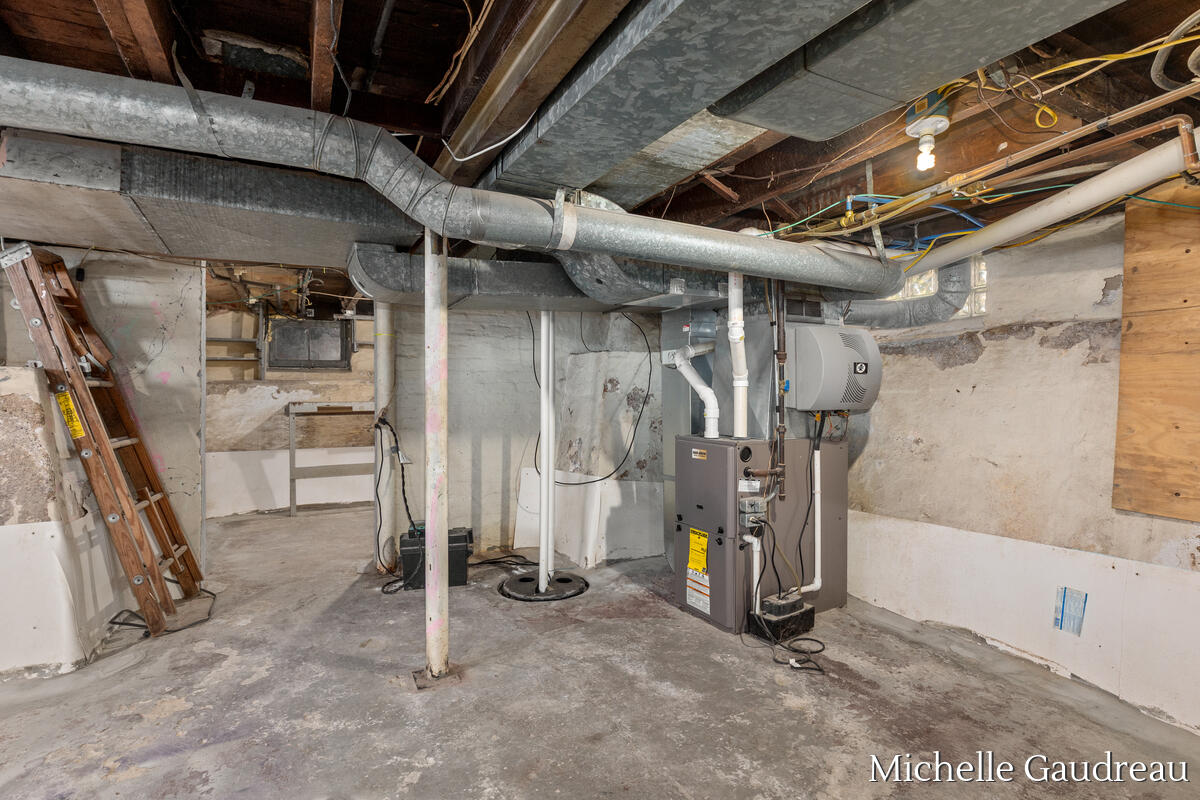 1318 Portland Avenue NE Grand Rapids MI 49505