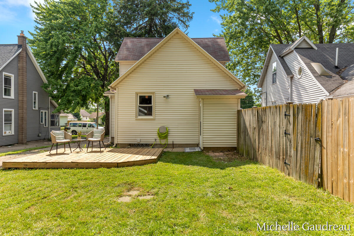 1318 Portland Avenue NE Grand Rapids MI 49505