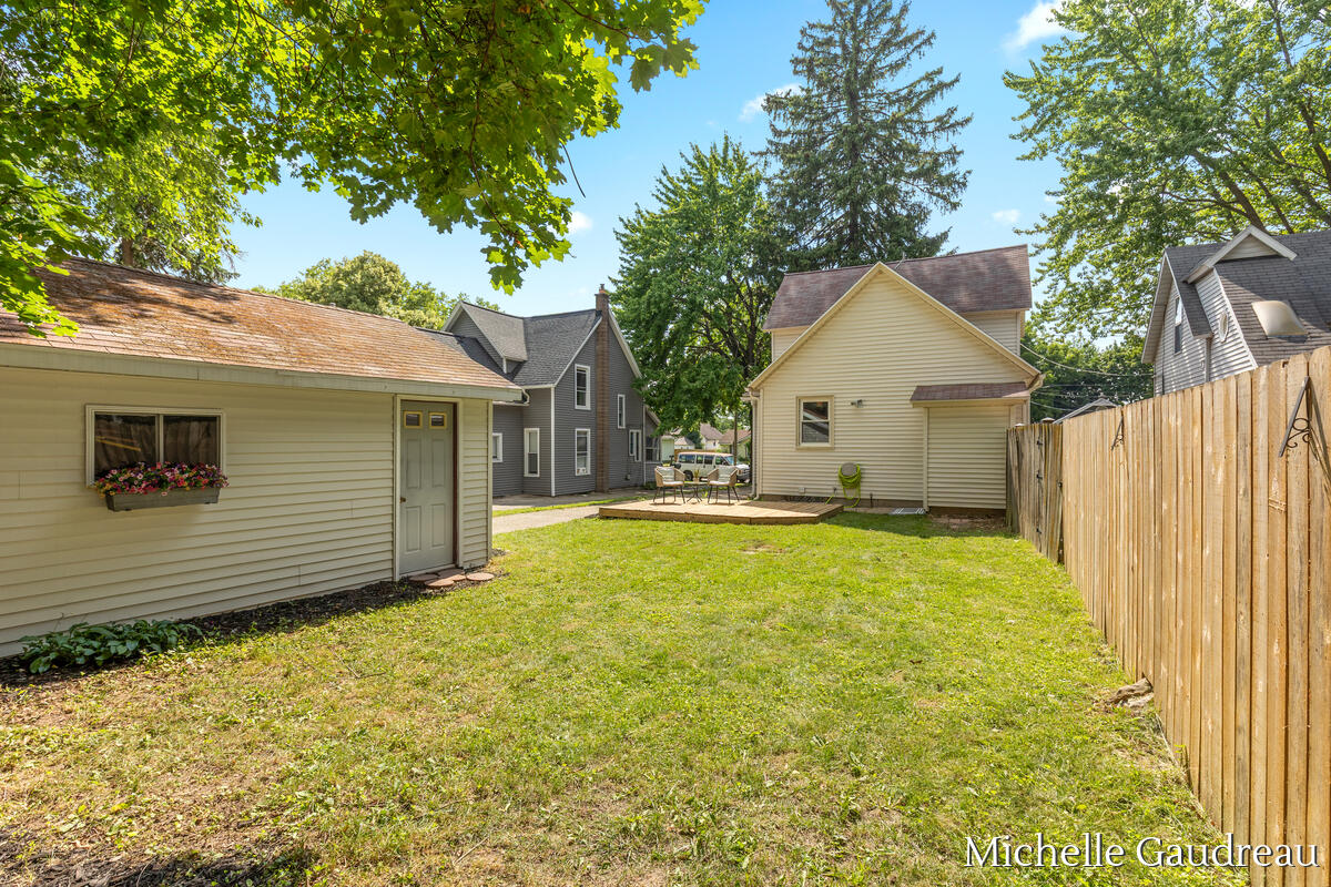 1318 Portland Avenue NE Grand Rapids MI 49505