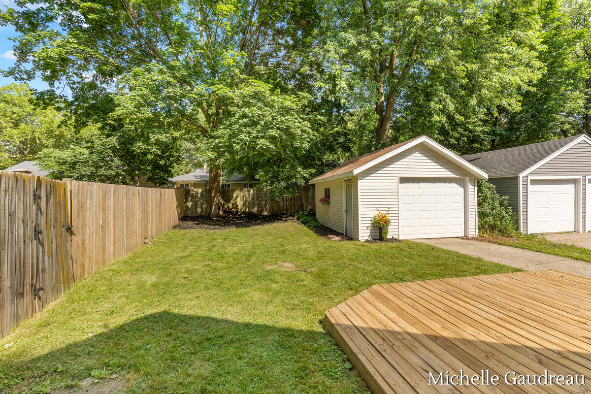 1318 Portland Avenue NE Grand Rapids MI 49505