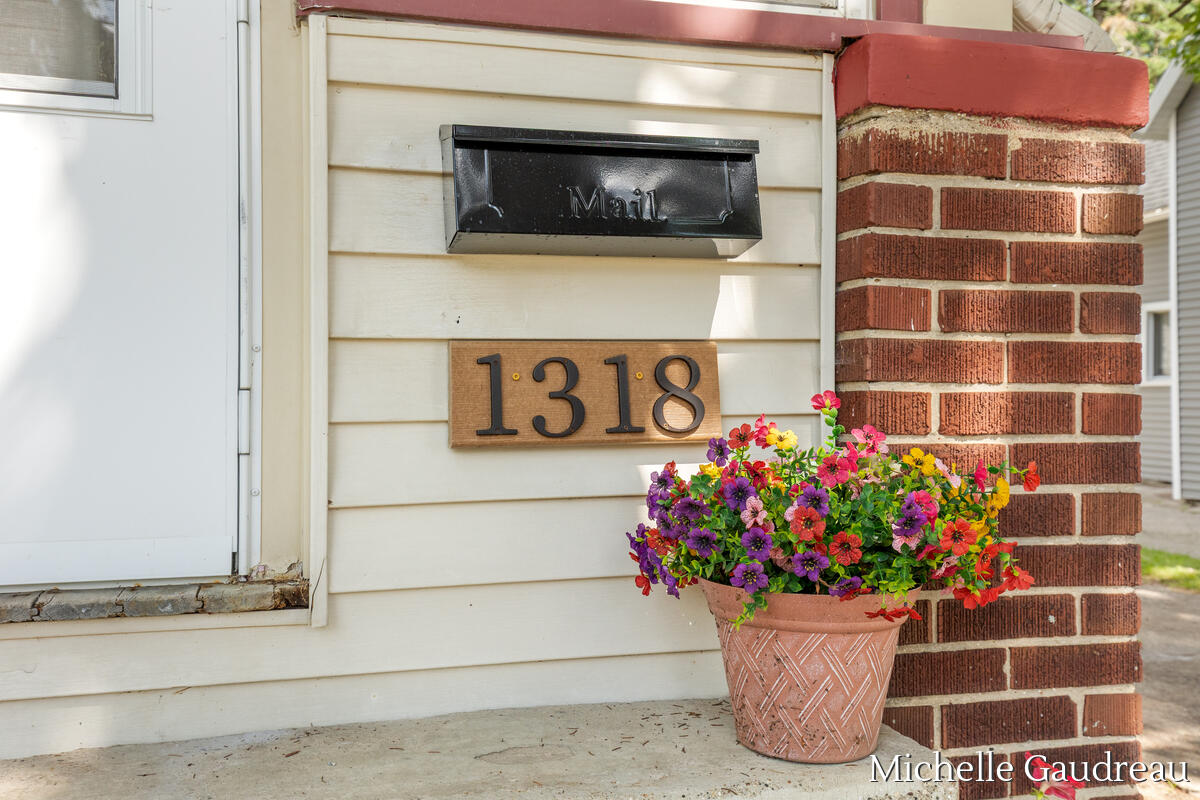 1318 Portland Avenue NE Grand Rapids MI 49505