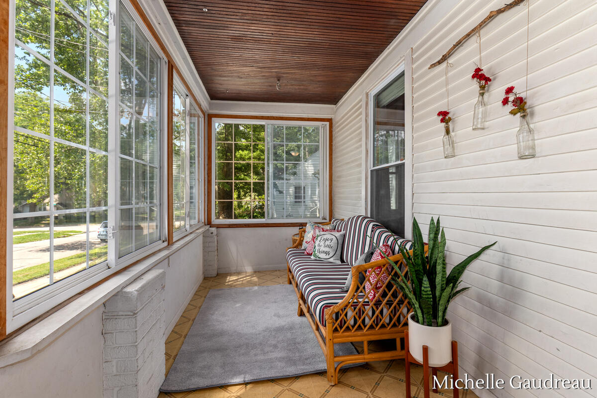 1318 Portland Avenue NE Grand Rapids MI 49505