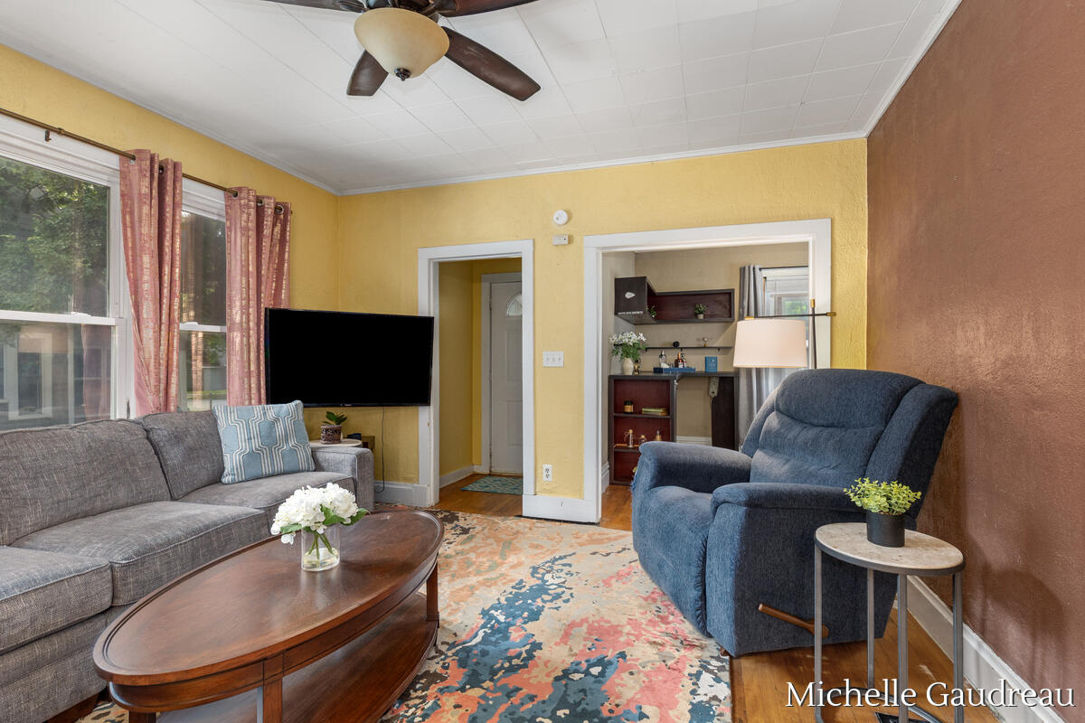 1318 Portland Avenue NE Grand Rapids MI 49505