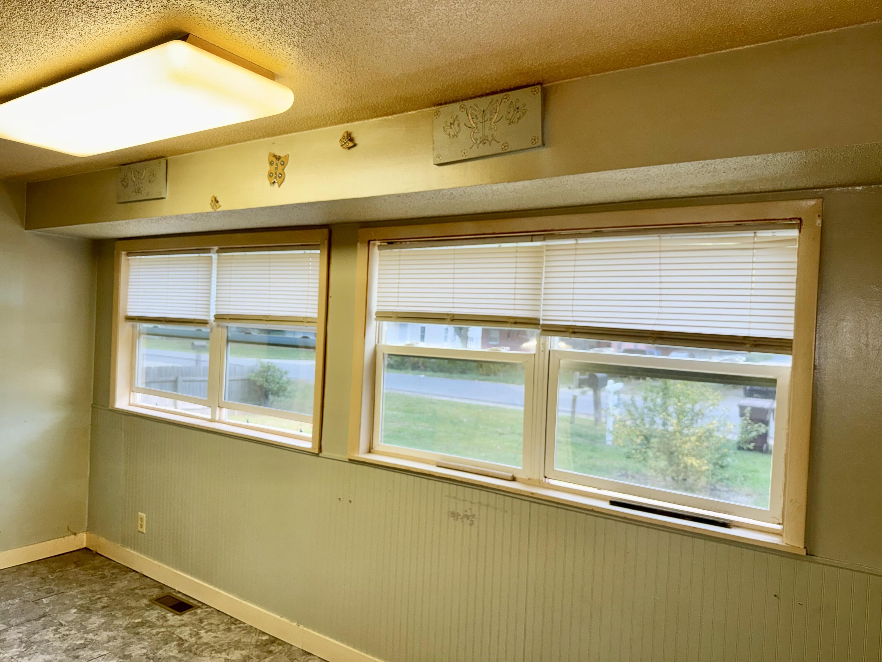 2268 Oak Park Drive Muskegon MI 49442