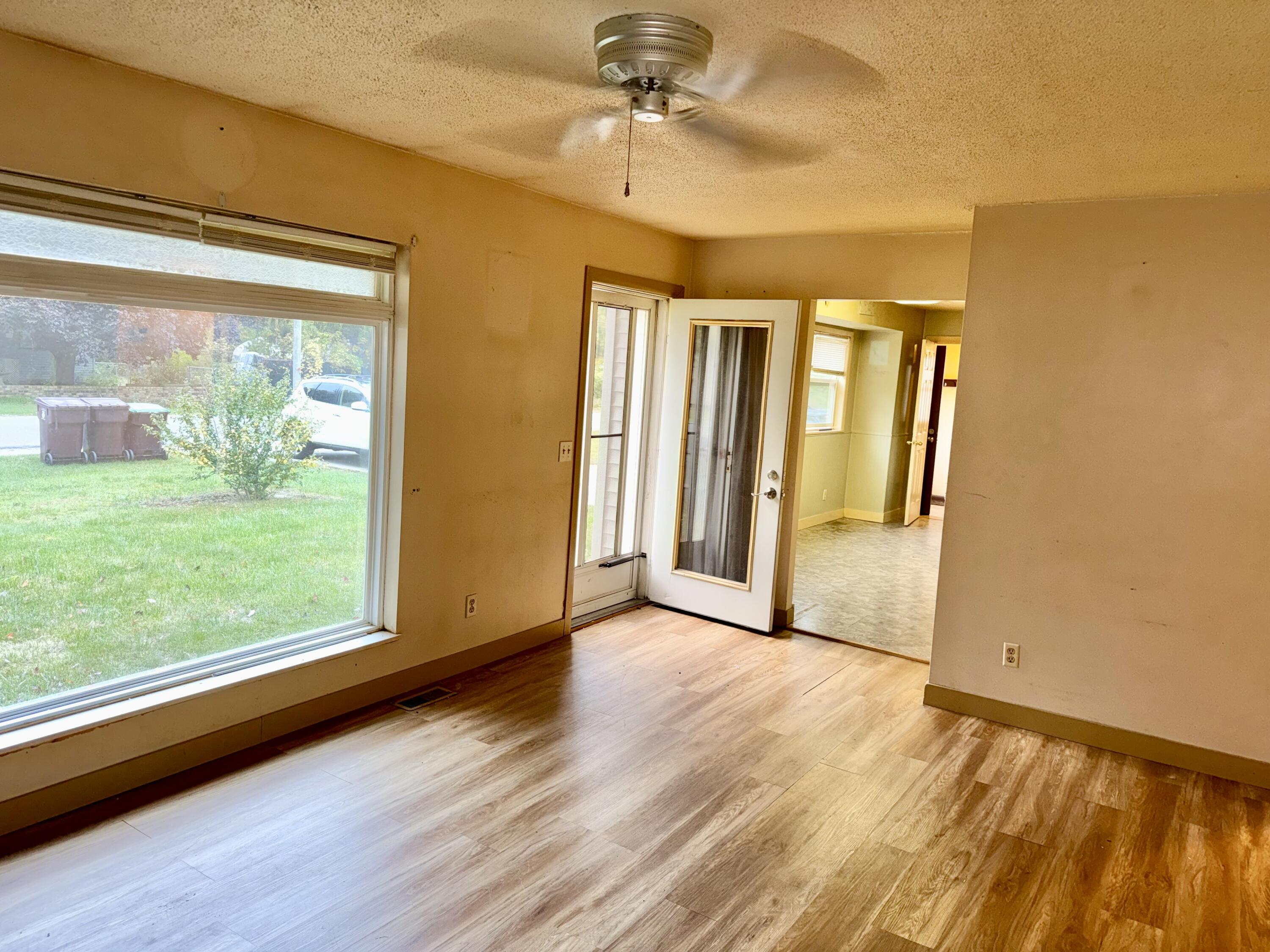 2268 Oak Park Drive Muskegon MI 49442